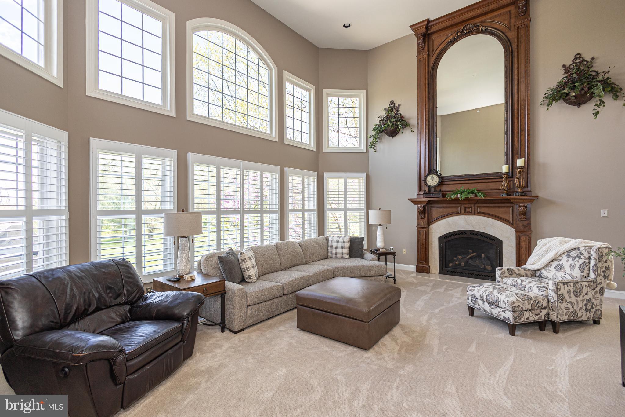 DARK HOLLOW - Residential