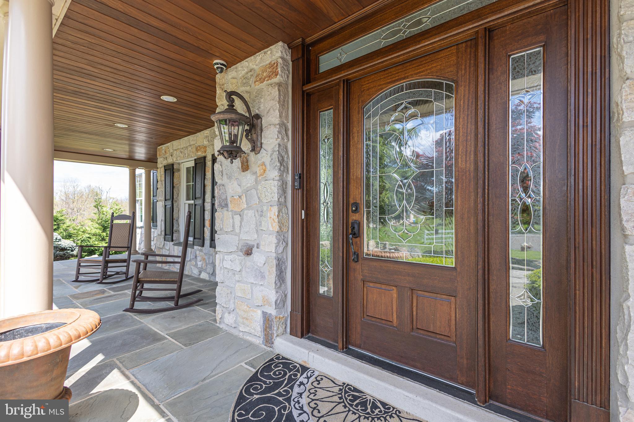 DARK HOLLOW - Residential