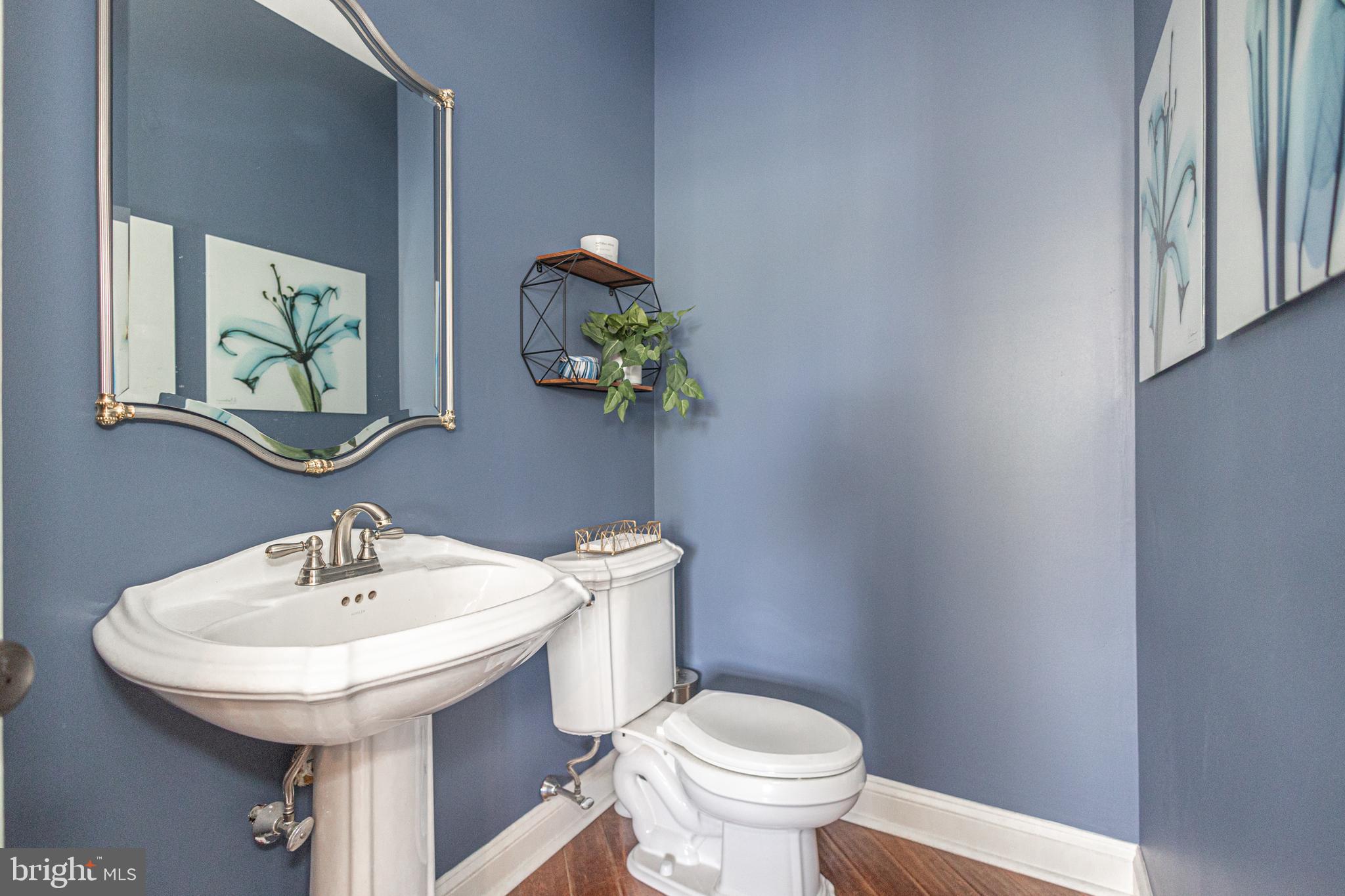 DARK HOLLOW - Residential