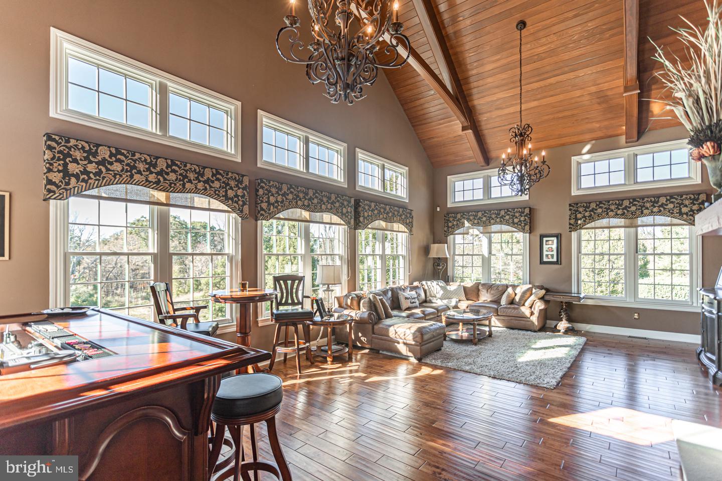 DARK HOLLOW - Residential