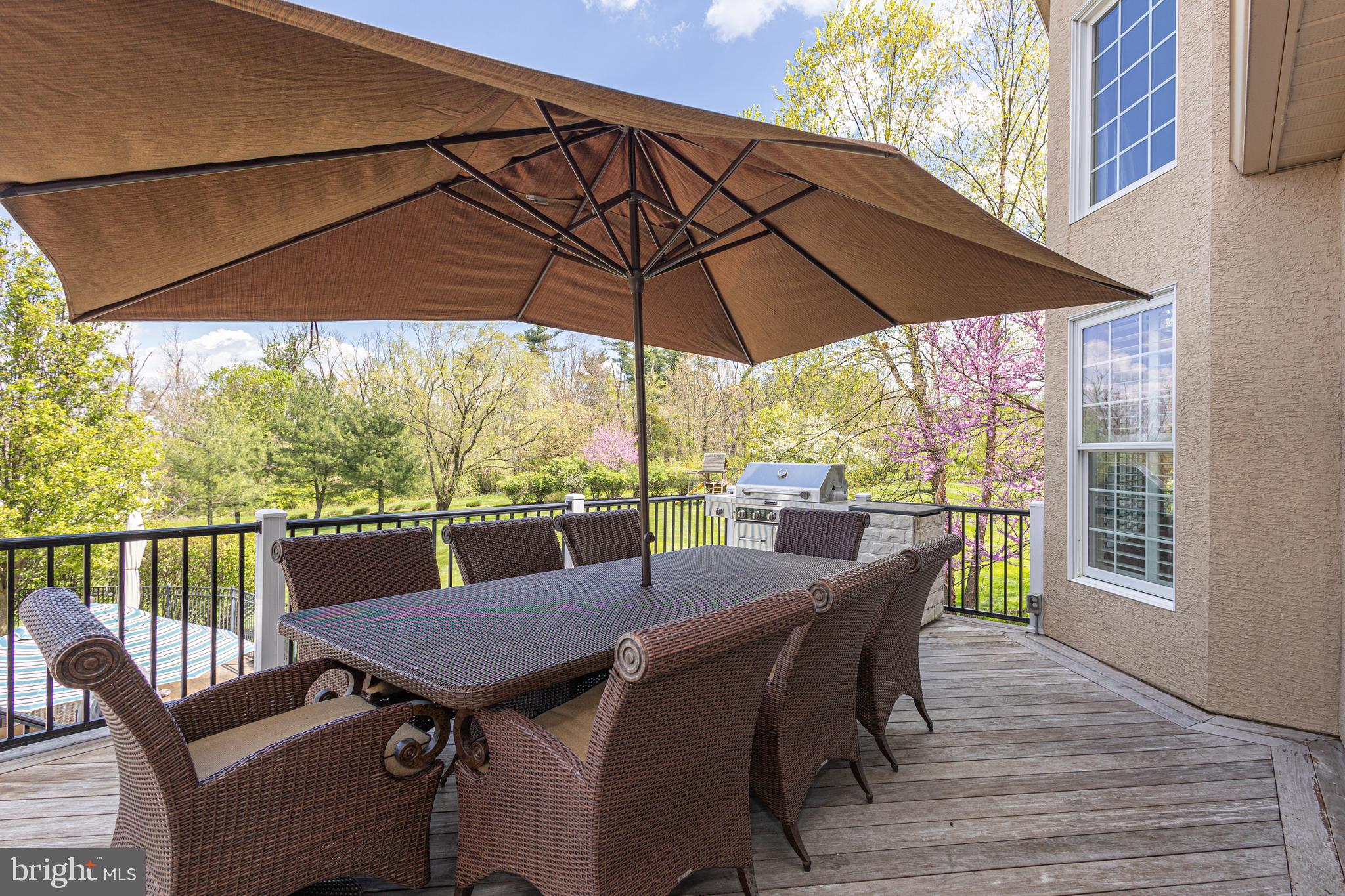 DARK HOLLOW - Residential