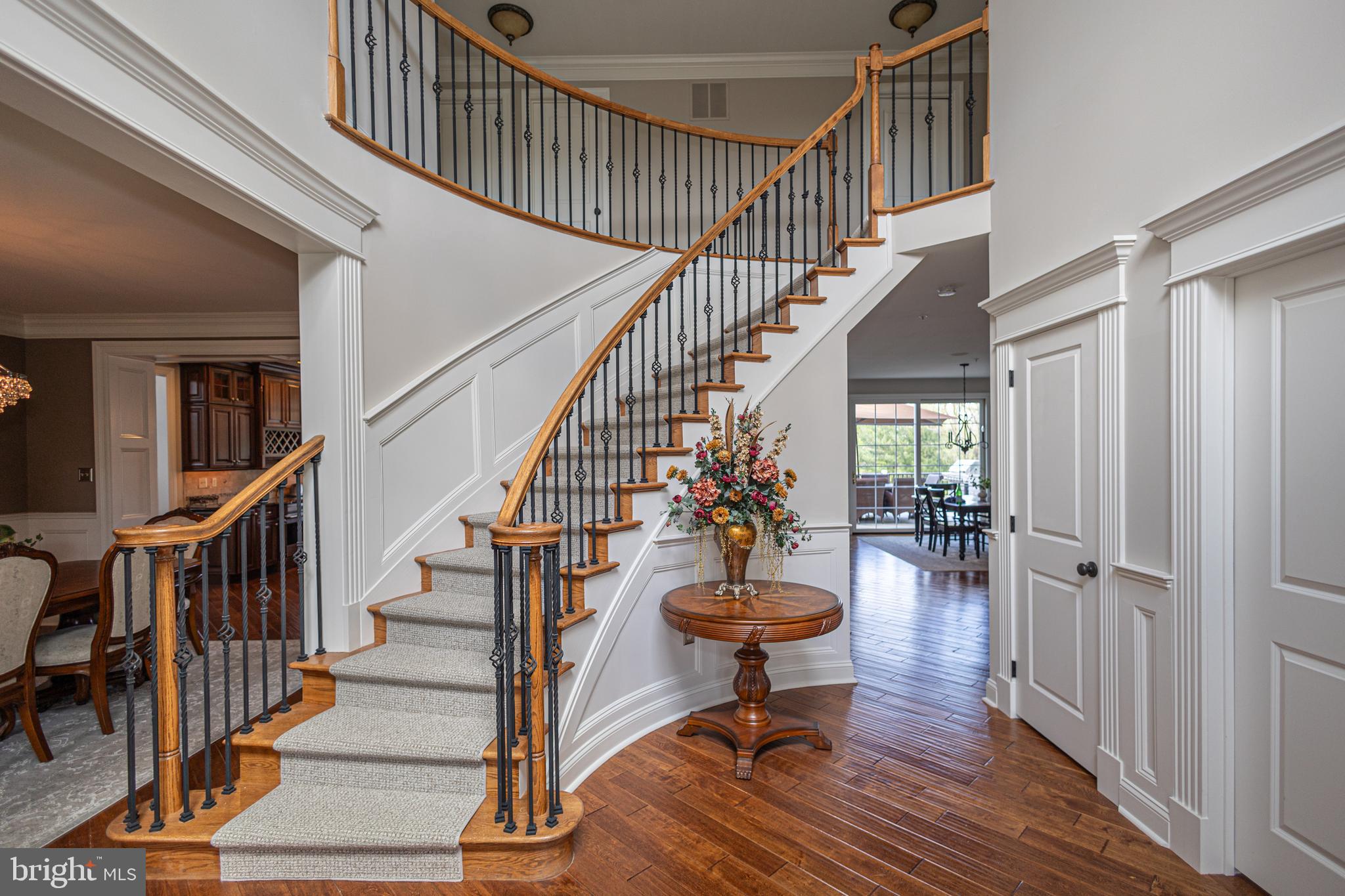 DARK HOLLOW - Residential