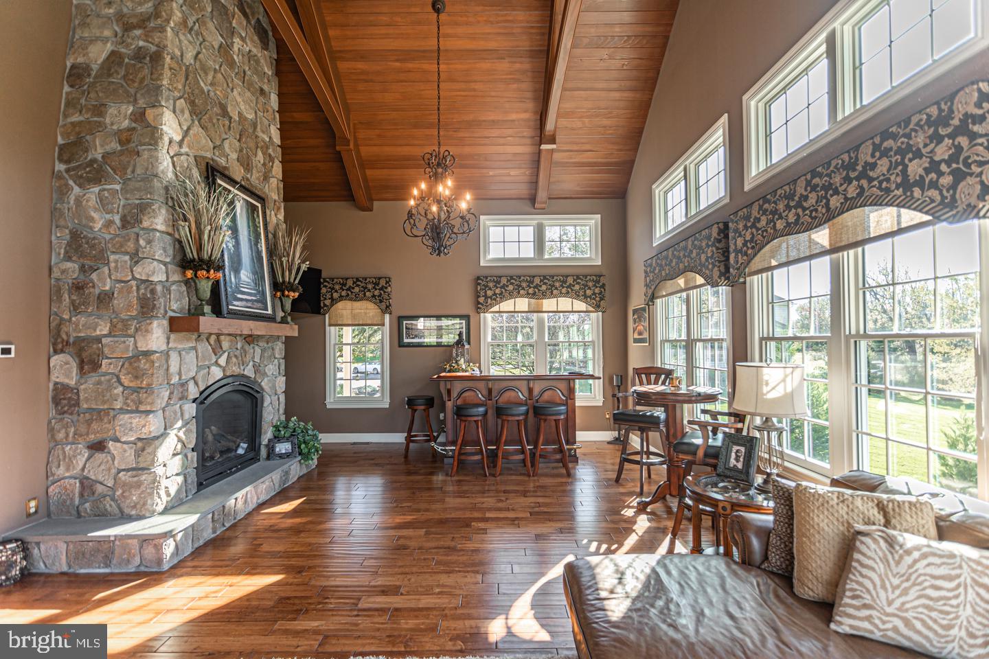 DARK HOLLOW - Residential