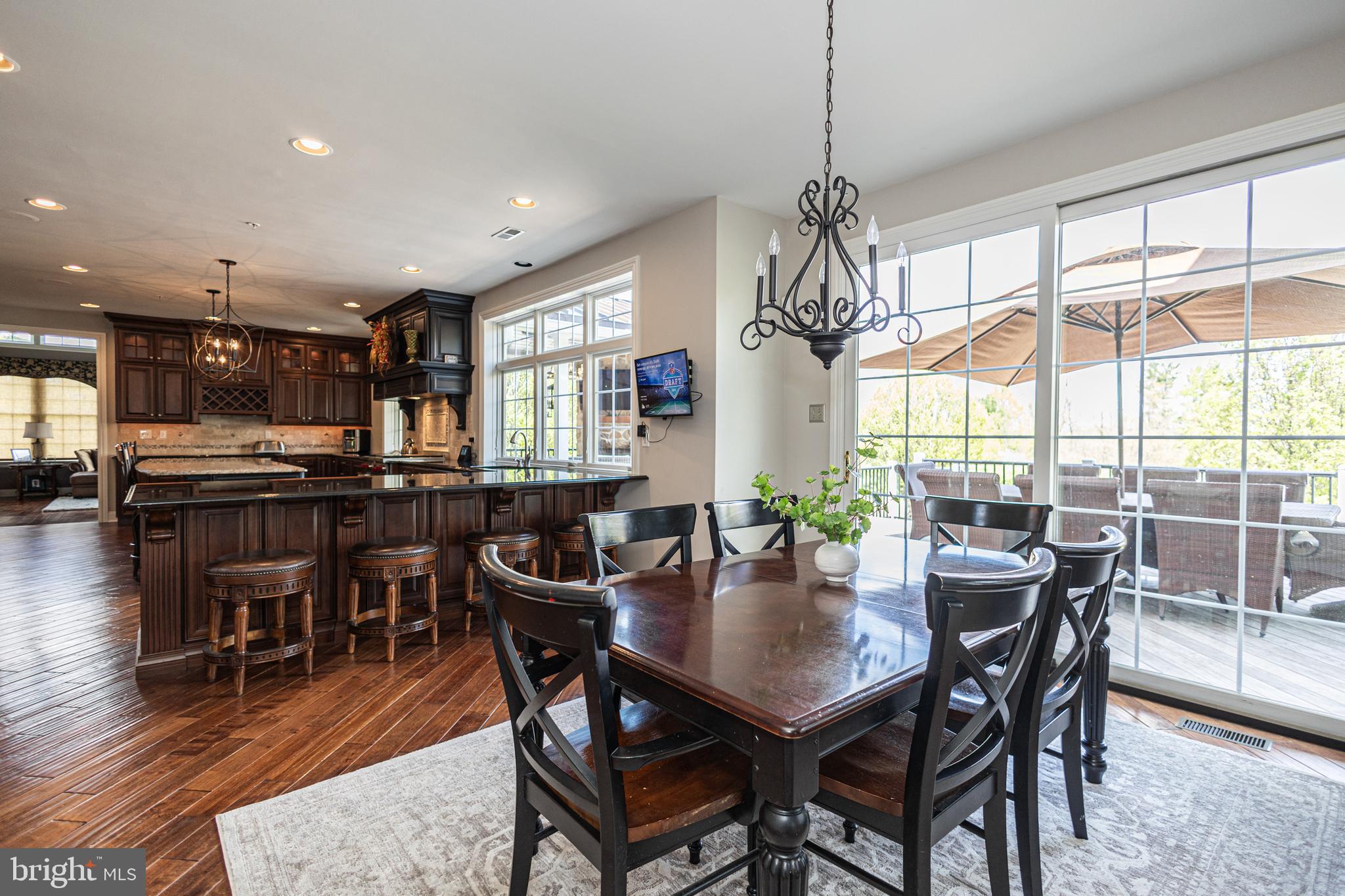 DARK HOLLOW - Residential