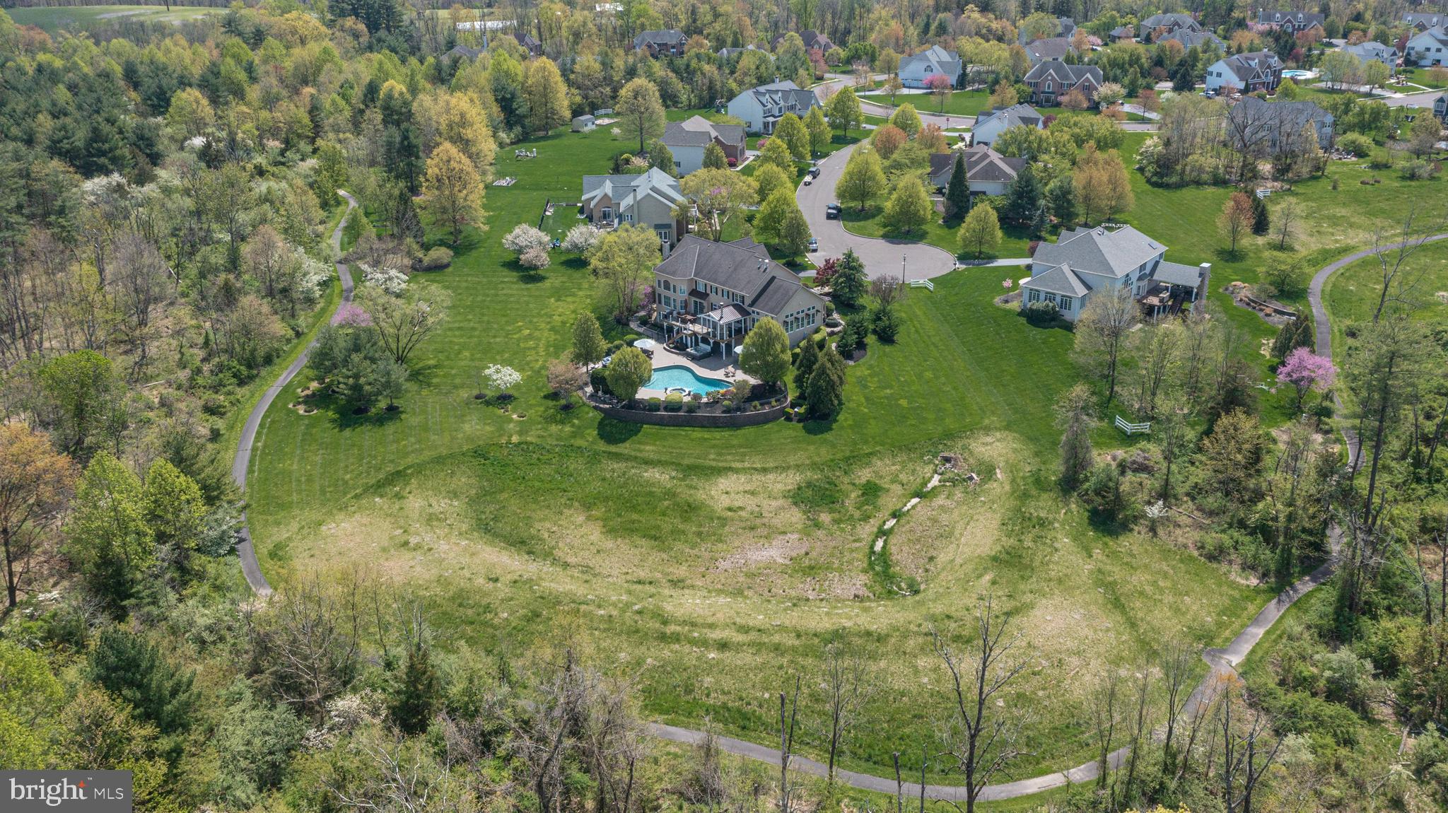 DARK HOLLOW - Residential