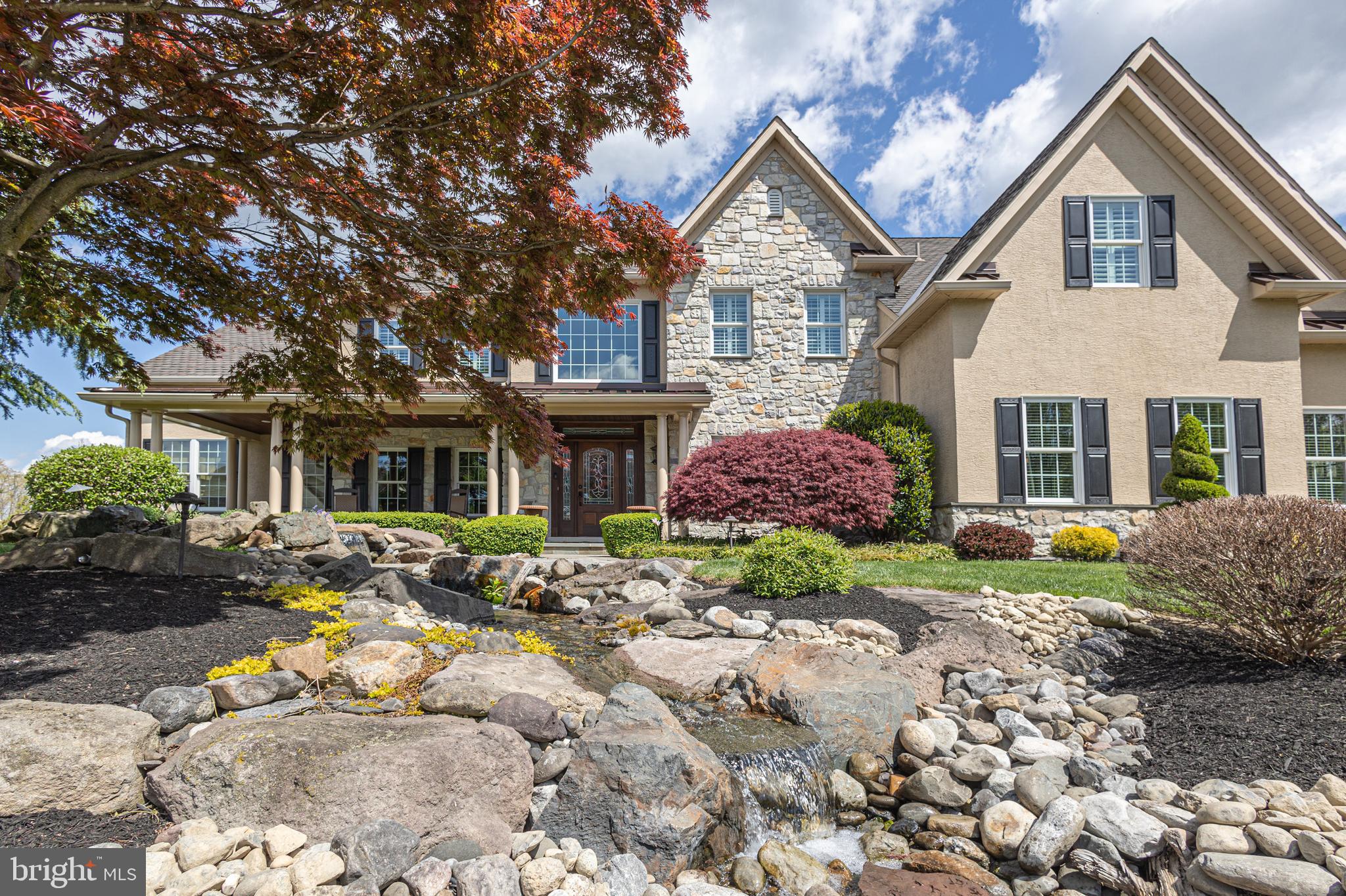 DARK HOLLOW - Residential