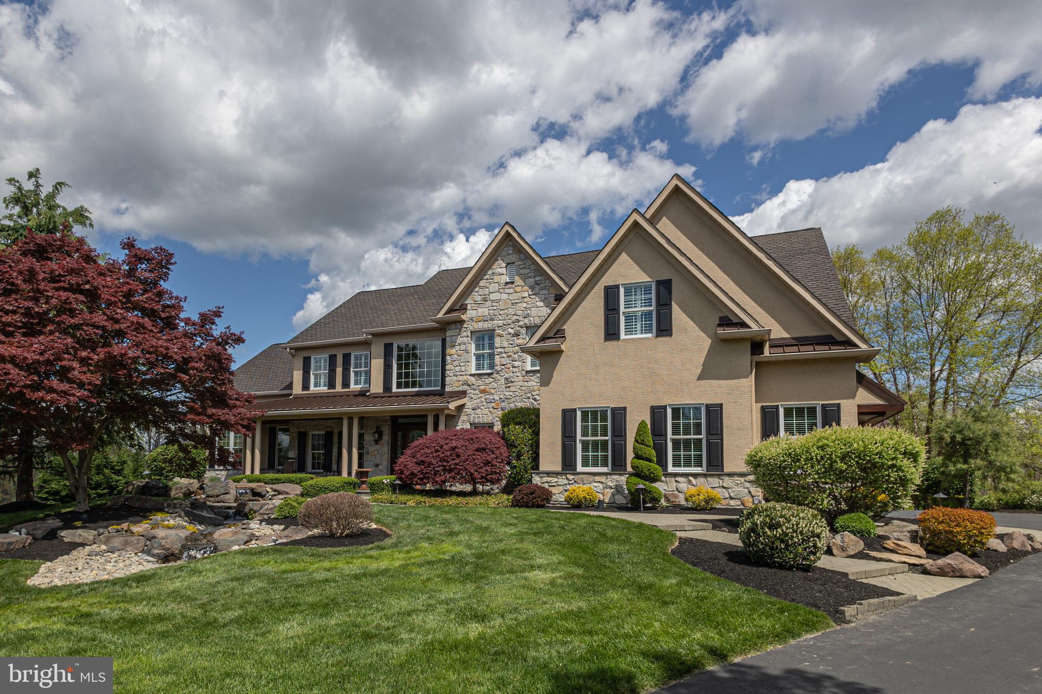 DARK HOLLOW - Residential