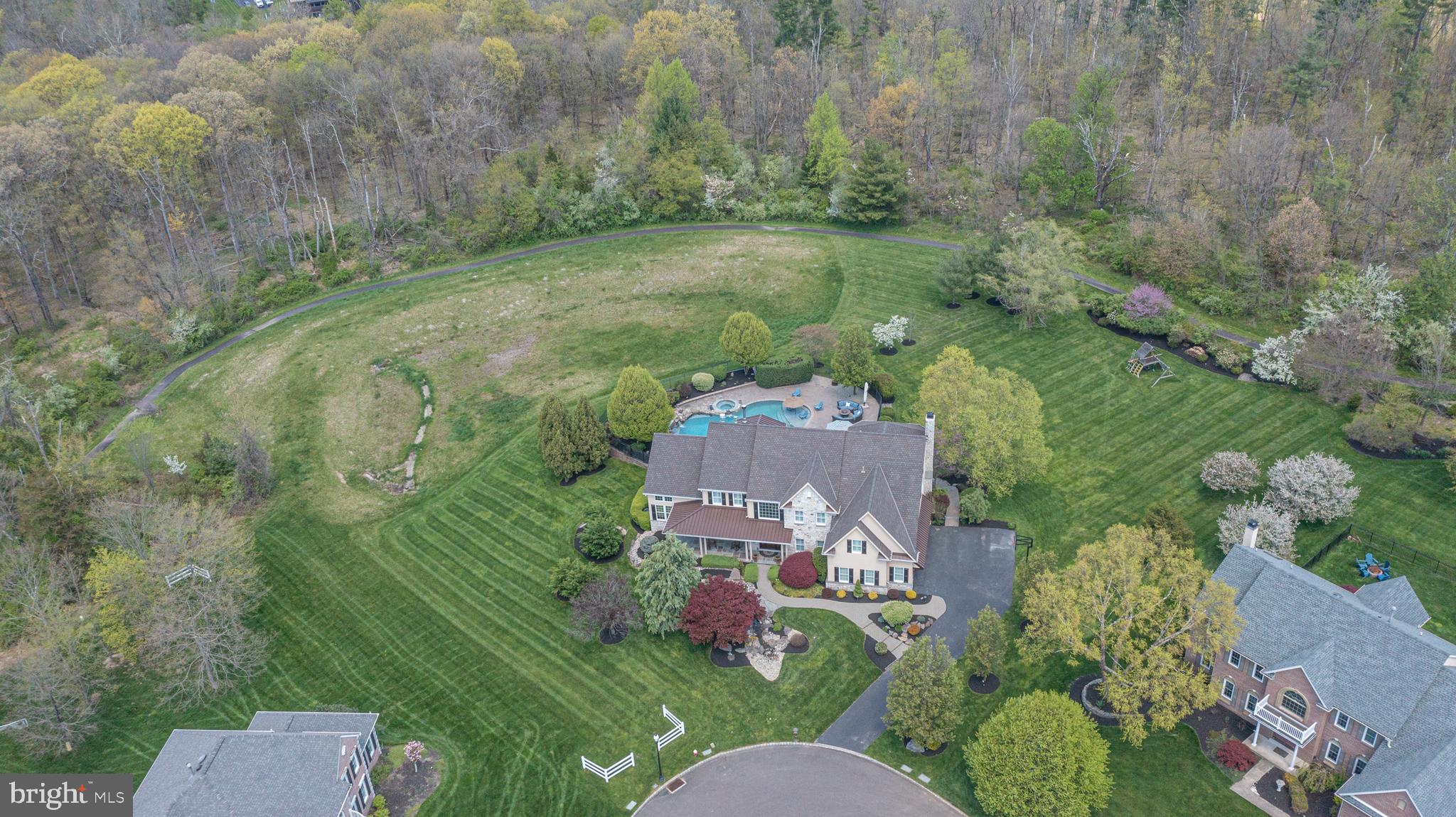 DARK HOLLOW - Residential