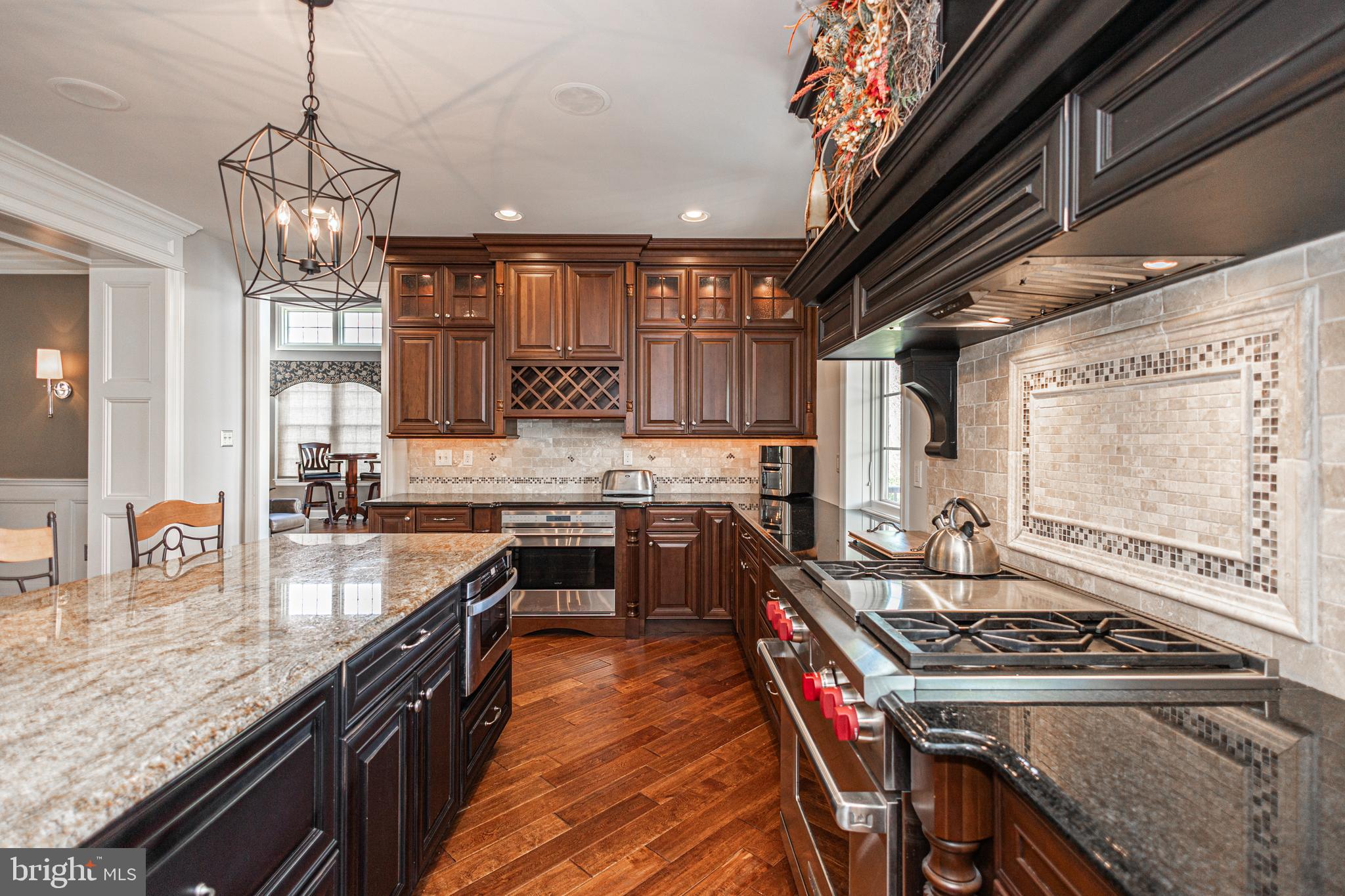 DARK HOLLOW - Residential