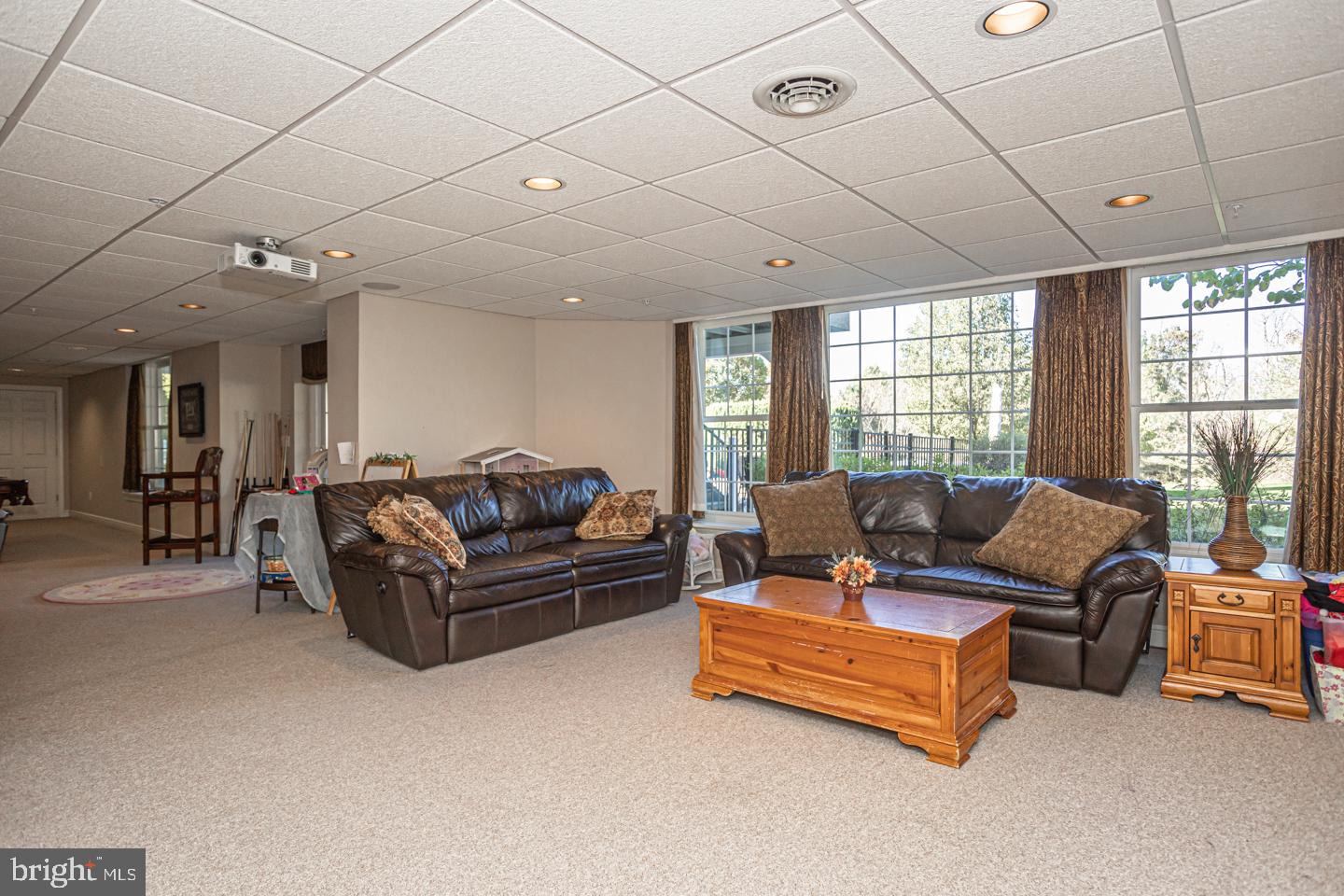 DARK HOLLOW - Residential