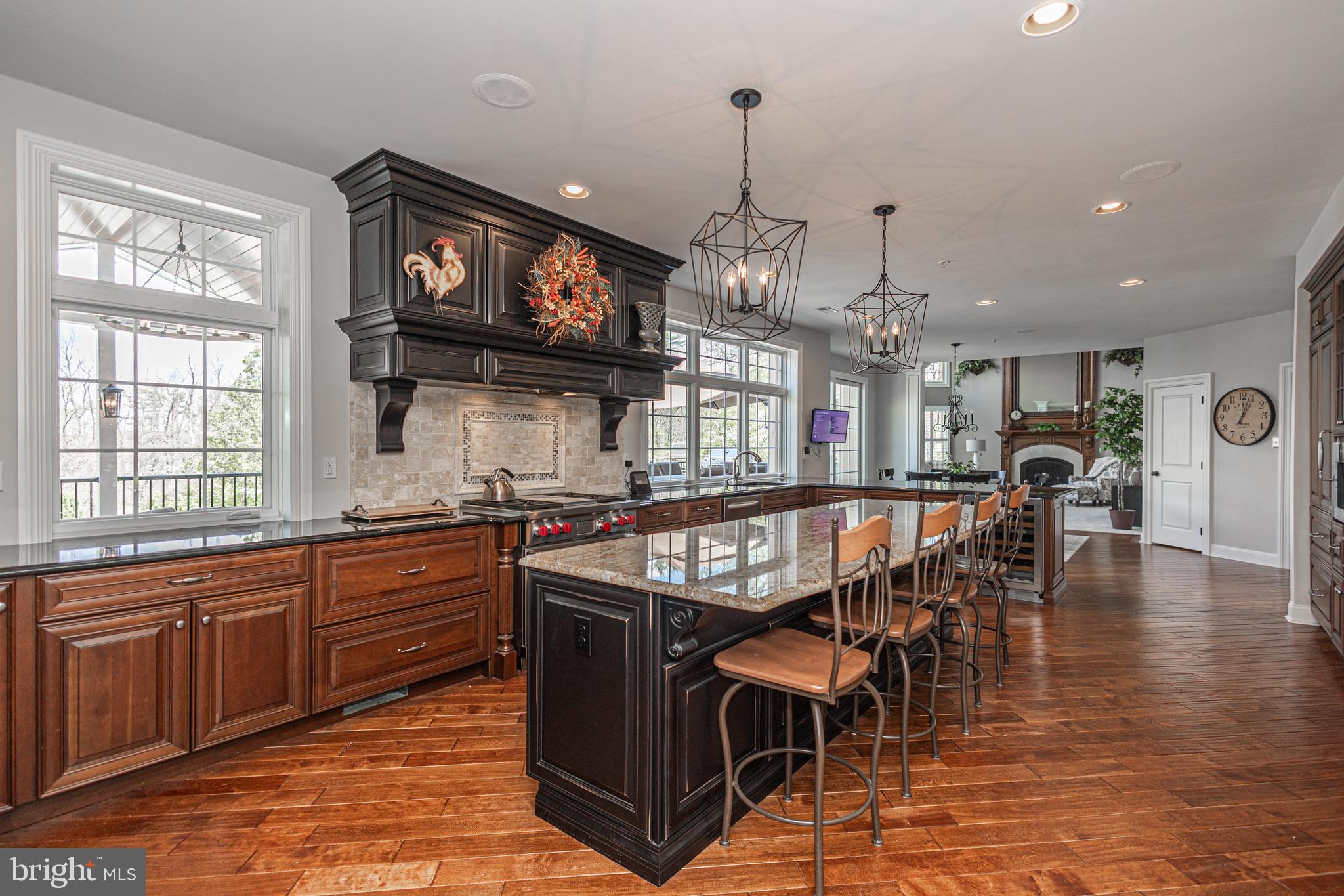 DARK HOLLOW - Residential