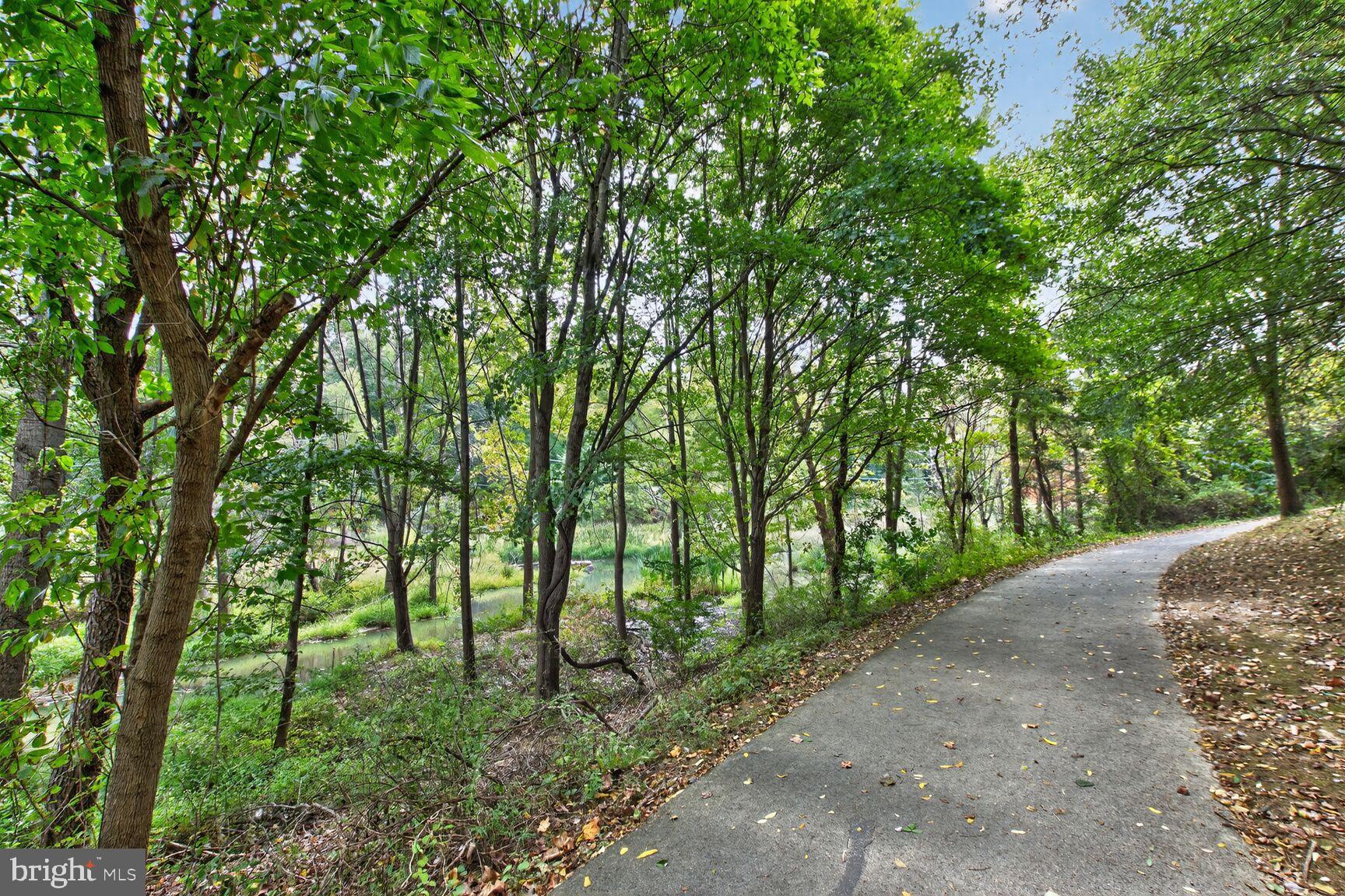 QUINCE ORCHARD PARK - Residential