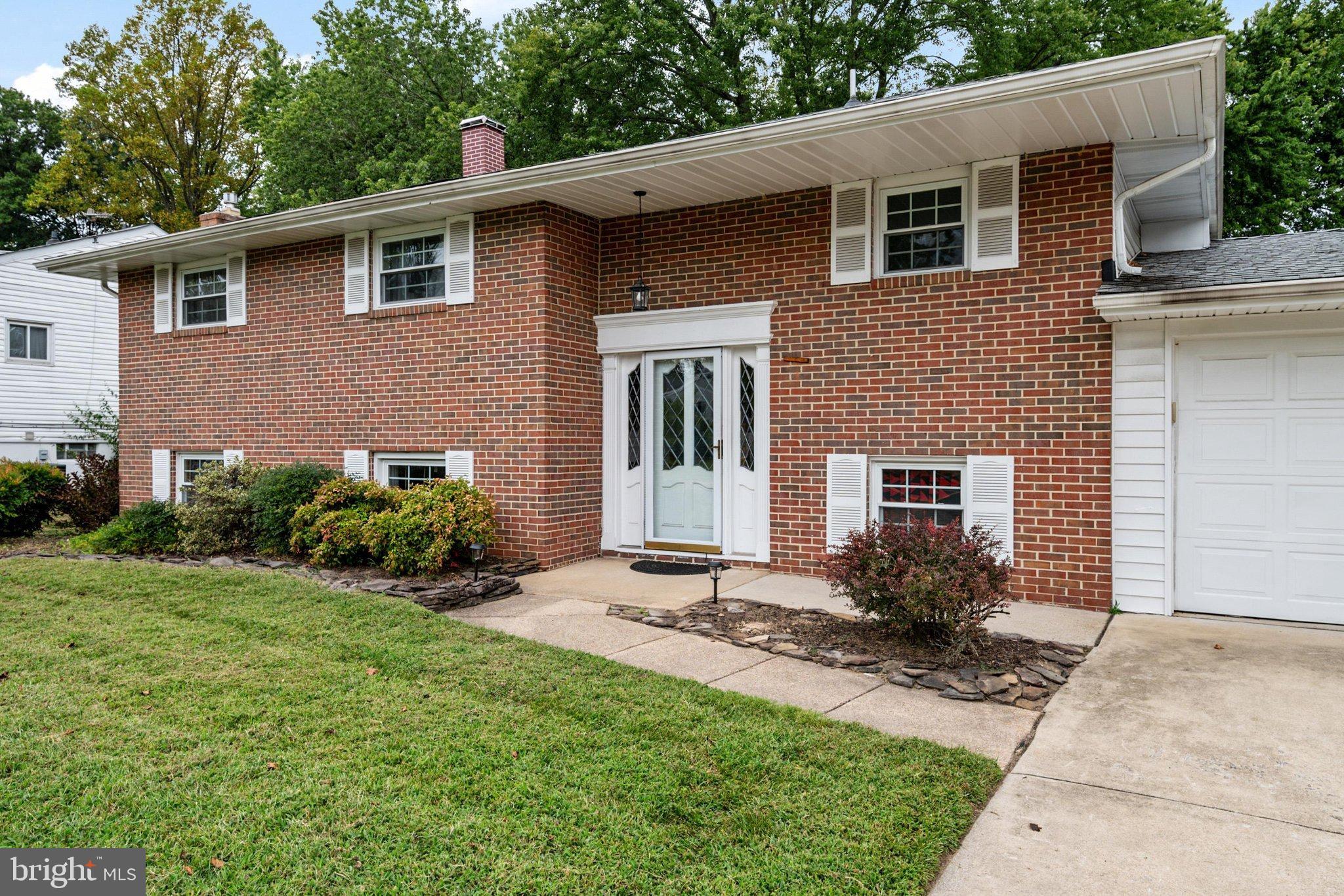 242 CROSS CREEK DRIVE