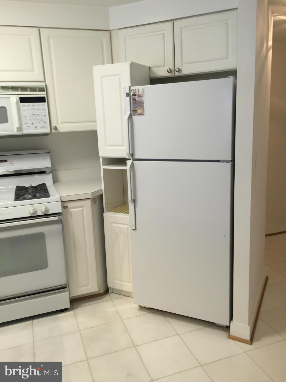 WINDSOR PLAZA - Residential Lease