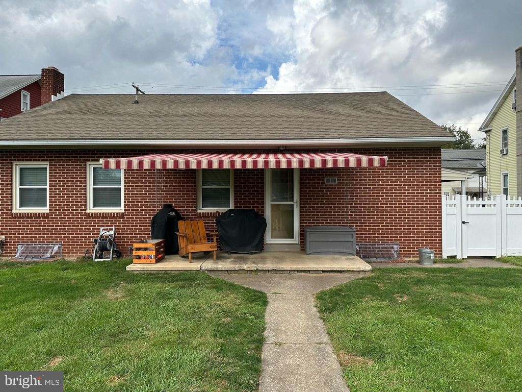 Photo of 424 E High Street, Elizabethtown, PA 17022 (MLS # PALA2041954)