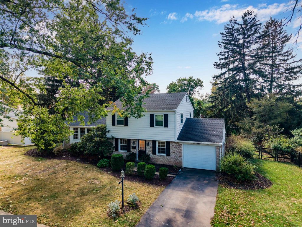 Photo of 414 Deerfield Road, CAMP HILL, PA 17011 (MLS # PACB2044568)