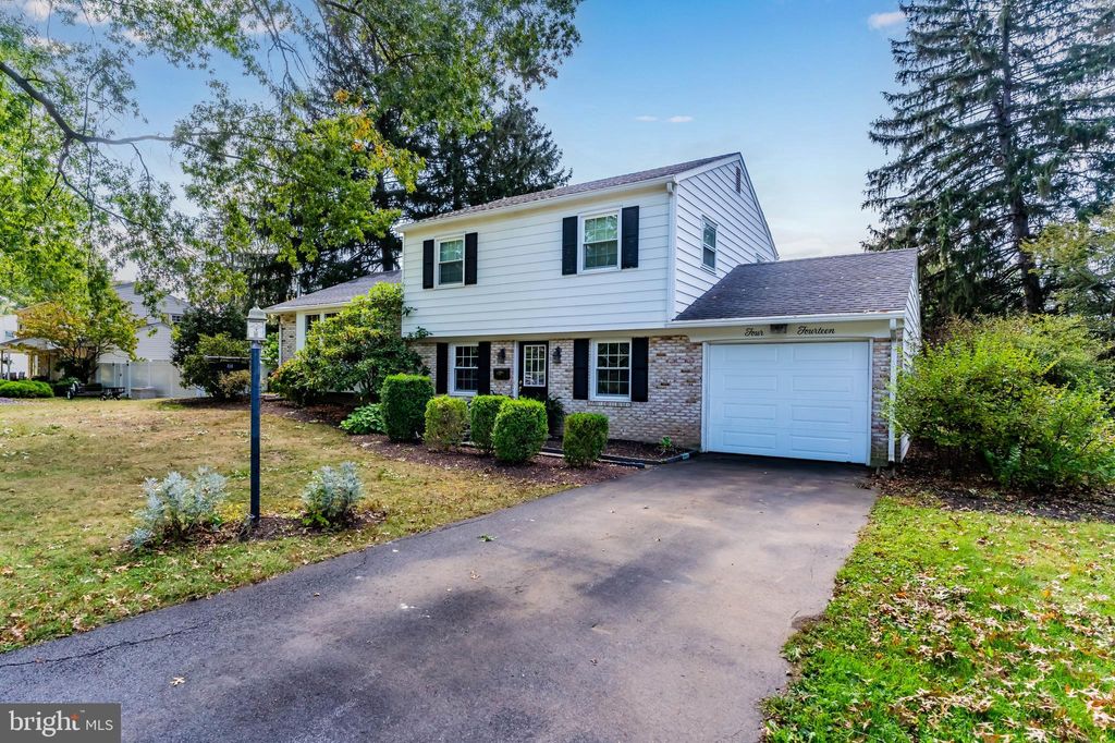 Photo of 414 Deerfield Road, CAMP HILL, PA 17011 (MLS # PACB2044568)