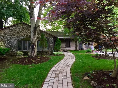 1820 Longwood Road, Edgewater, MD MLS: MDAA2112578