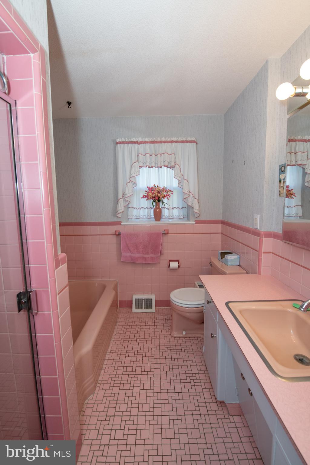 HUNTINGDON VALLEY - Residential