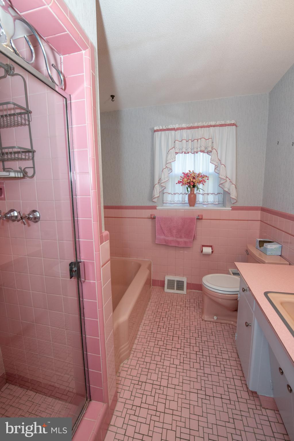 HUNTINGDON VALLEY - Residential