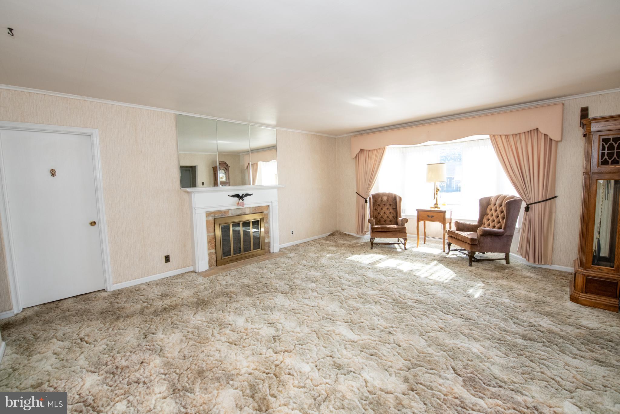 HUNTINGDON VALLEY - Residential