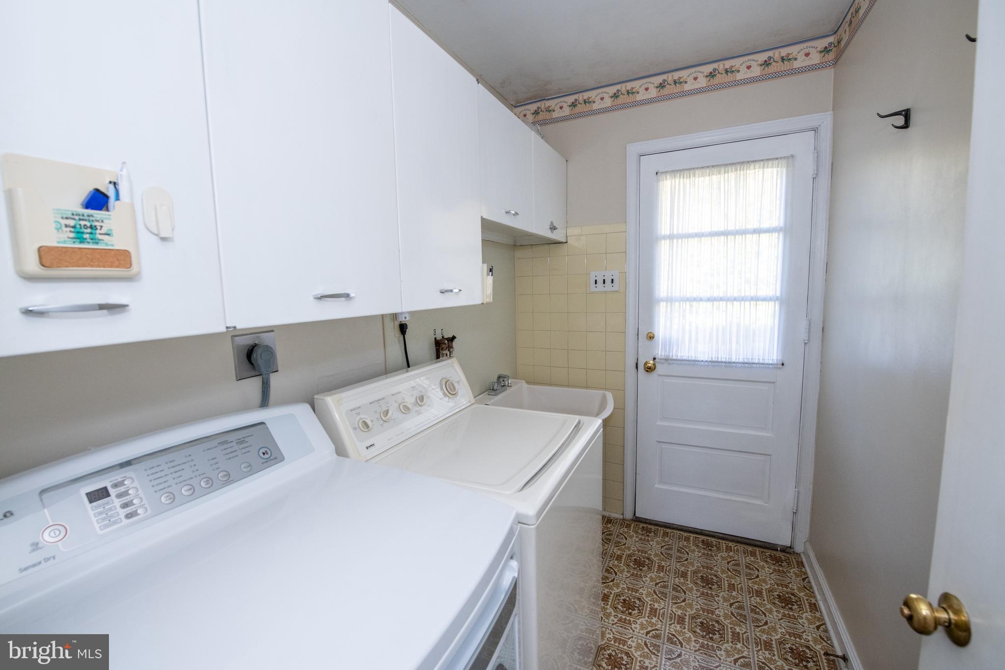 HUNTINGDON VALLEY - Residential