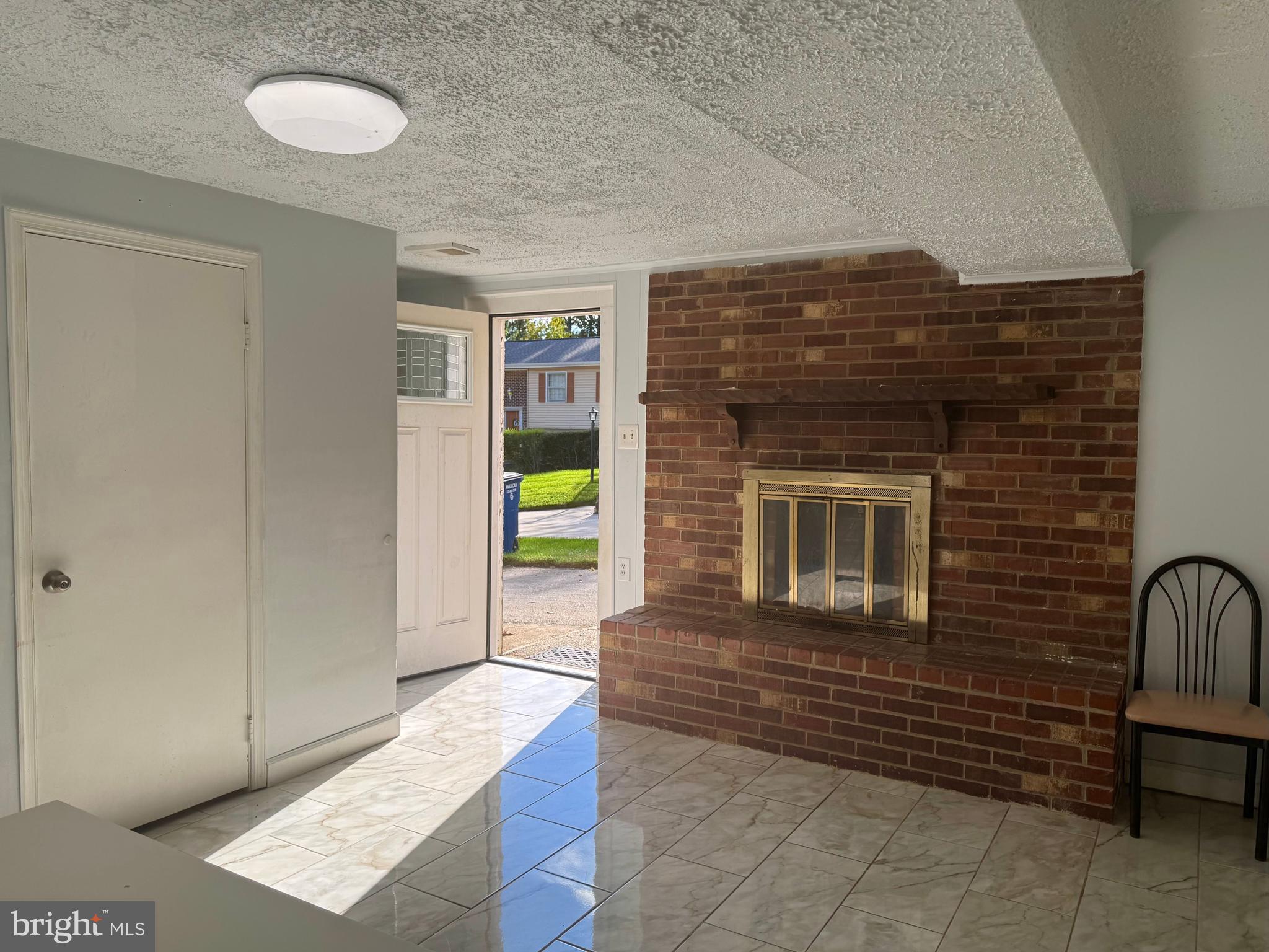 DALE CITY - Residential Lease