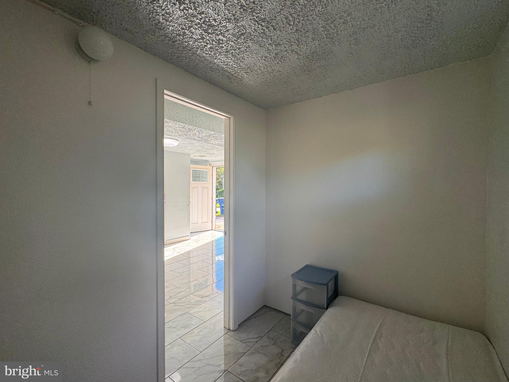 DALE CITY - Residential Lease