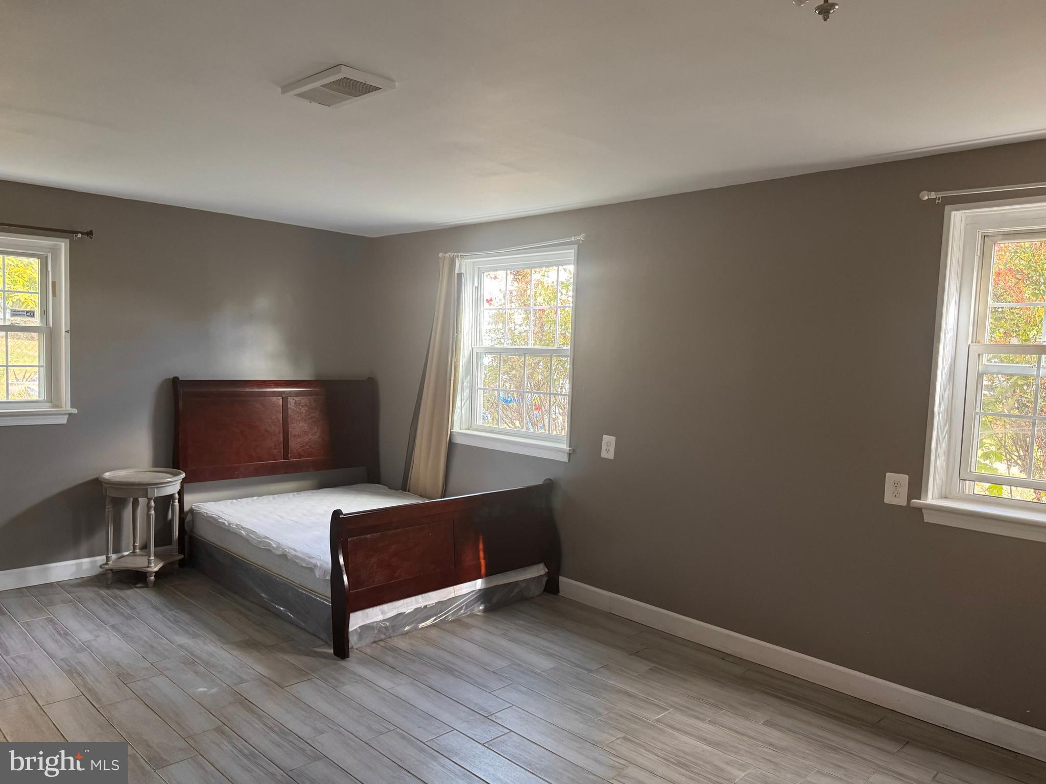 DALE CITY - Residential Lease