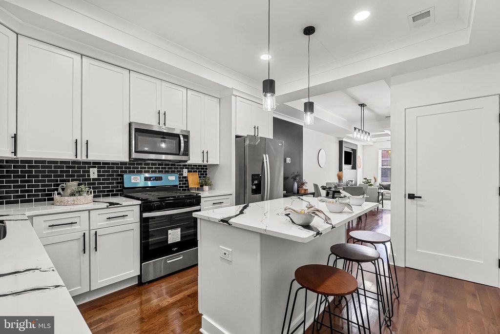 Photo of 1315 N Montford Avenue, BALTIMORE, MD 21213 (MLS # MDBA2187872)