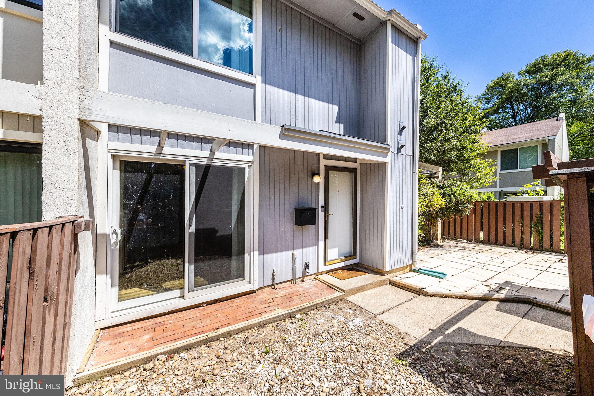 RESTON - Residential Lease