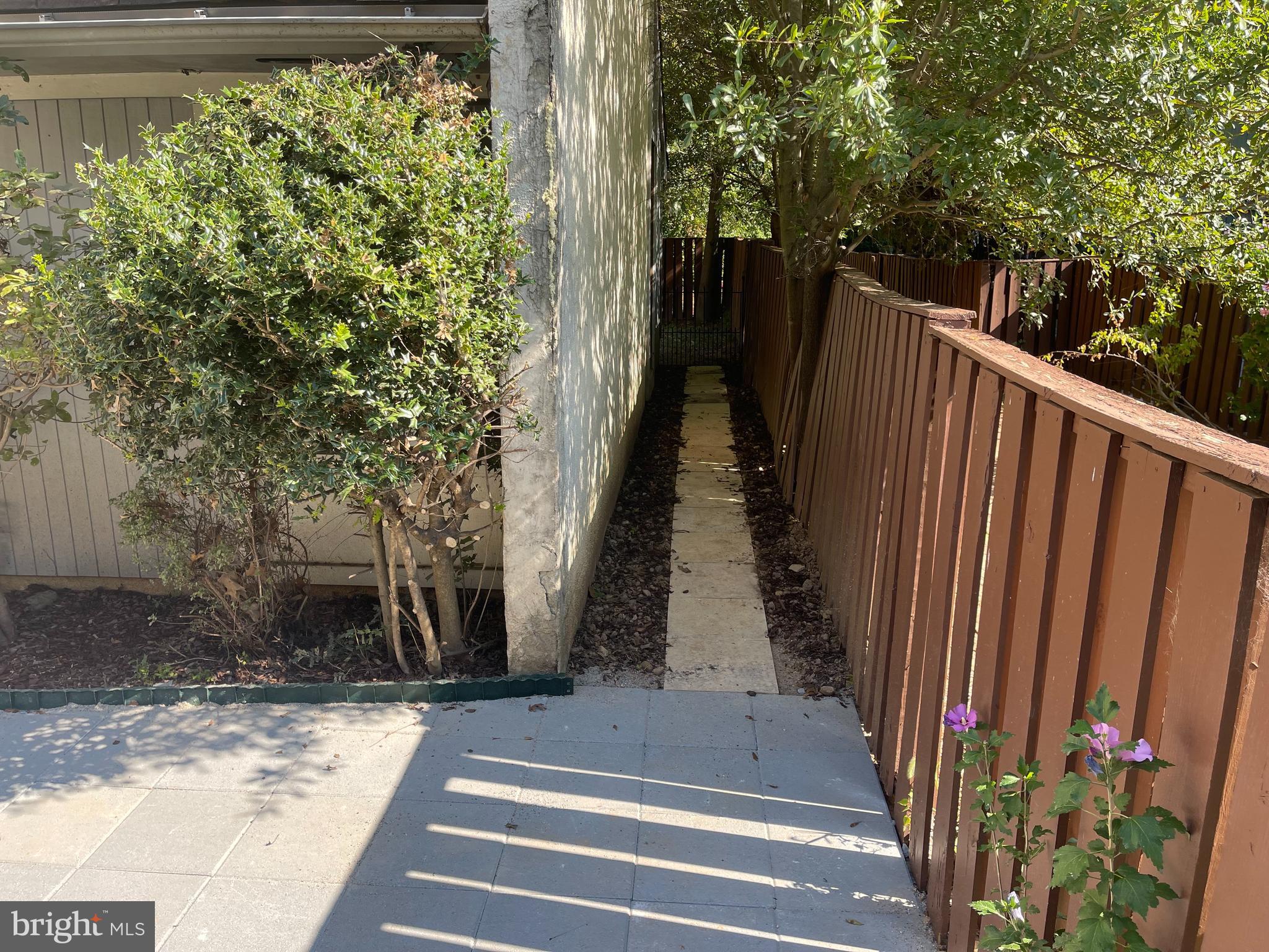 RESTON - Residential Lease