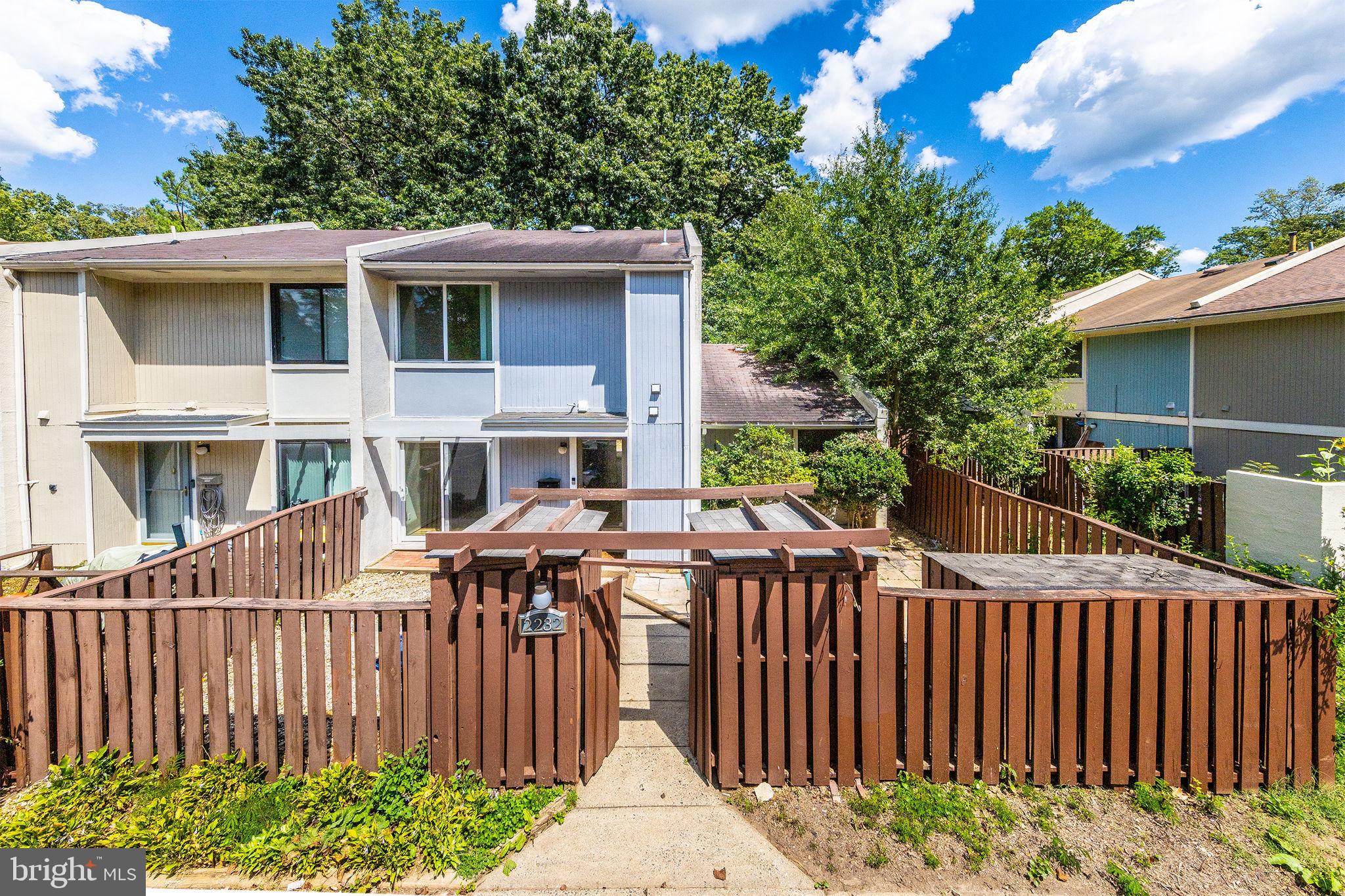 RESTON - Residential Lease