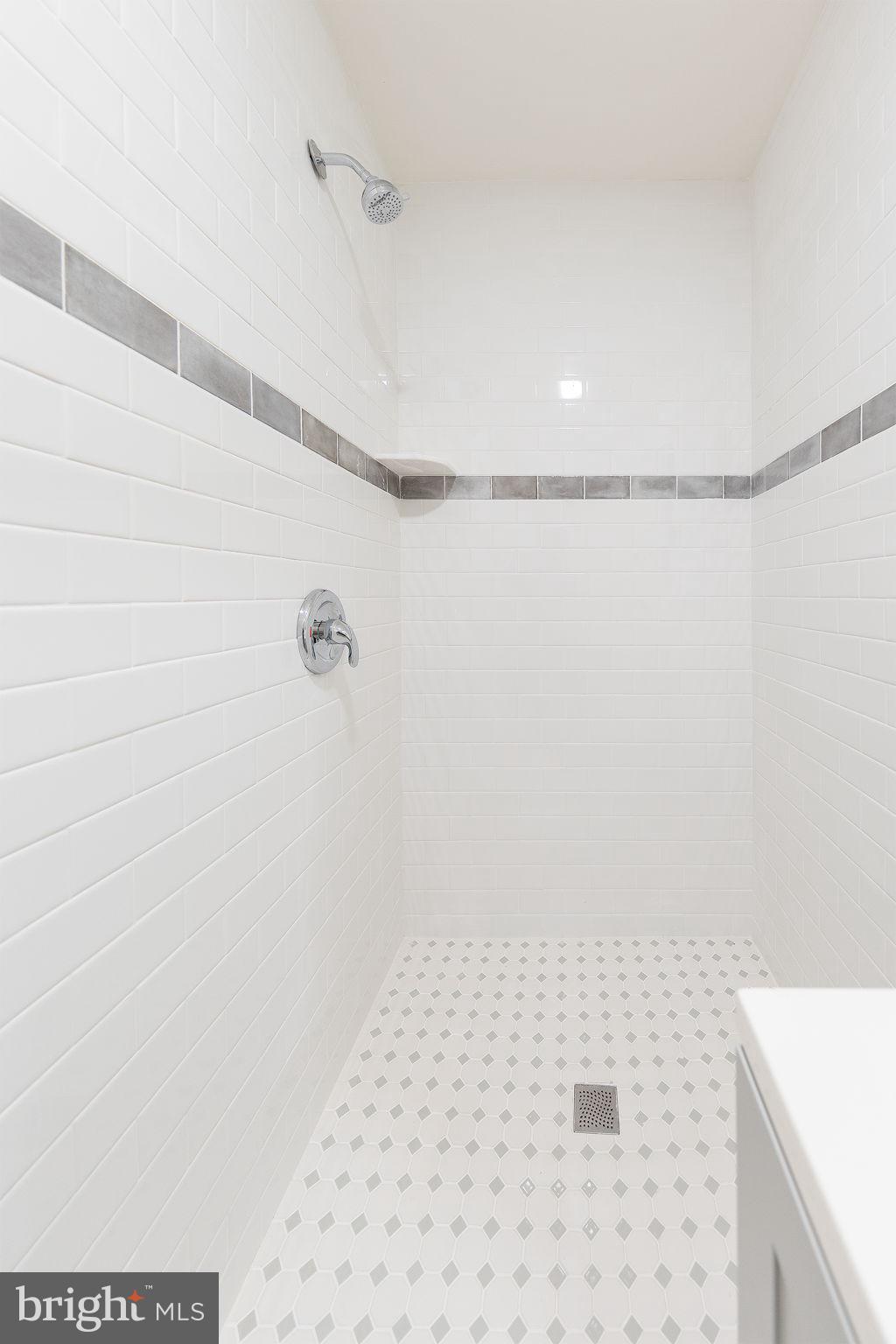 RESTON - Residential Lease