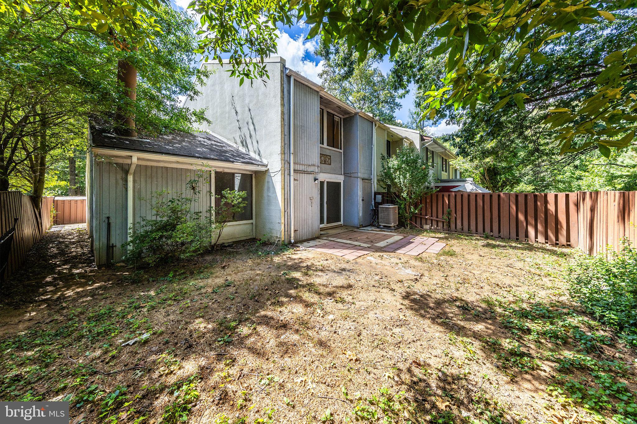 RESTON - Residential Lease