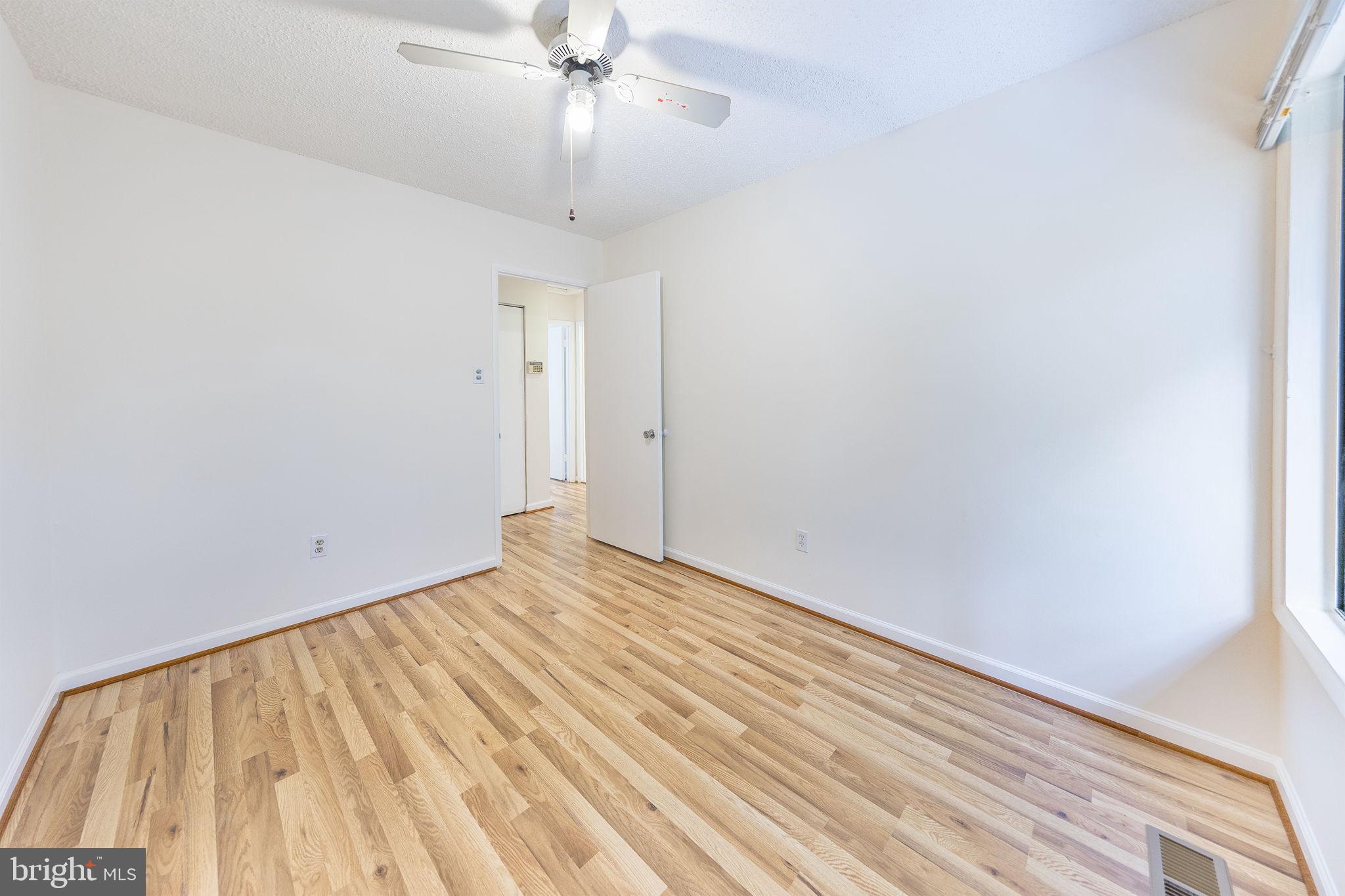 RESTON - Residential Lease