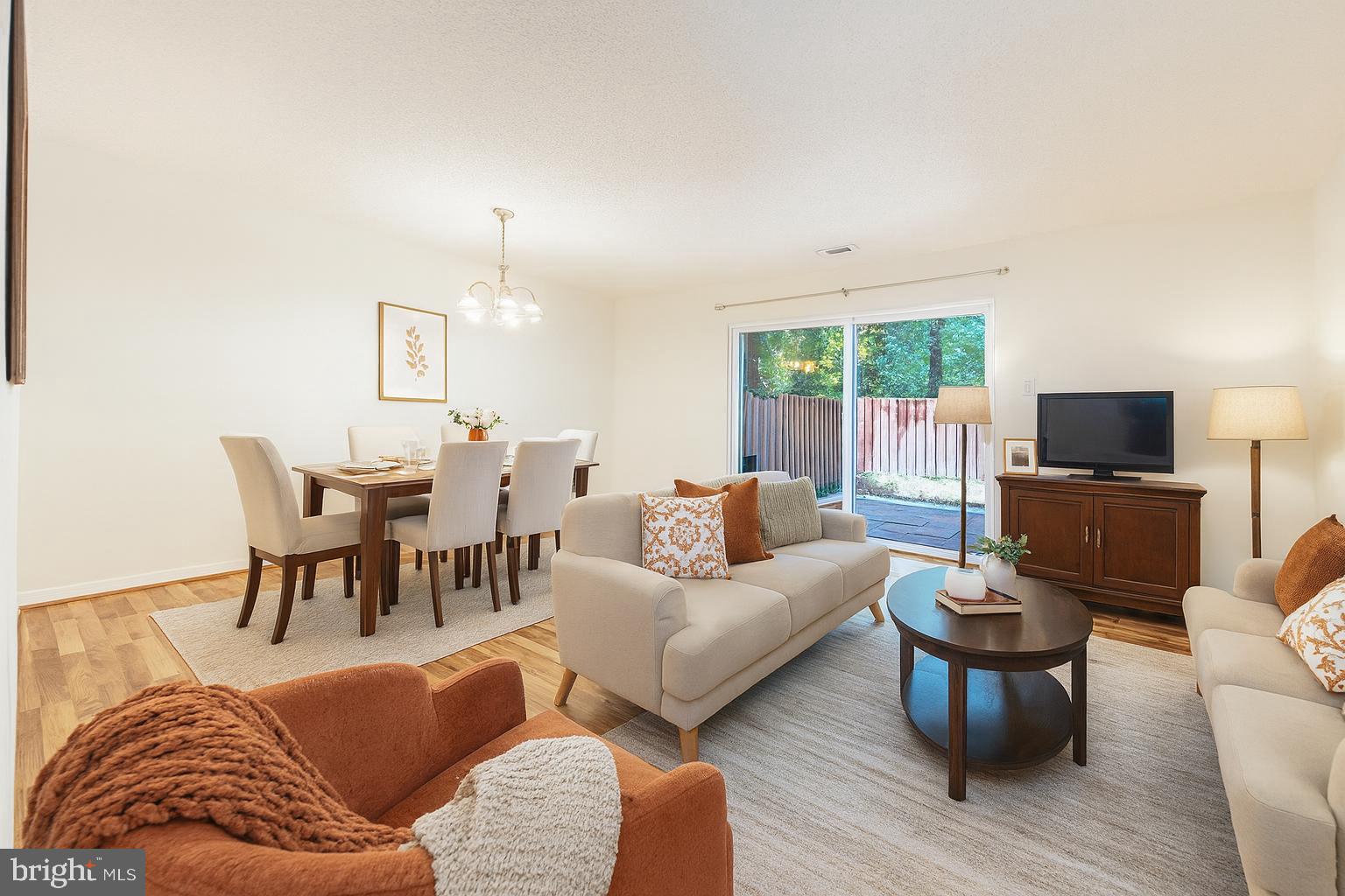 2232 SOUTHGATE SQUARE