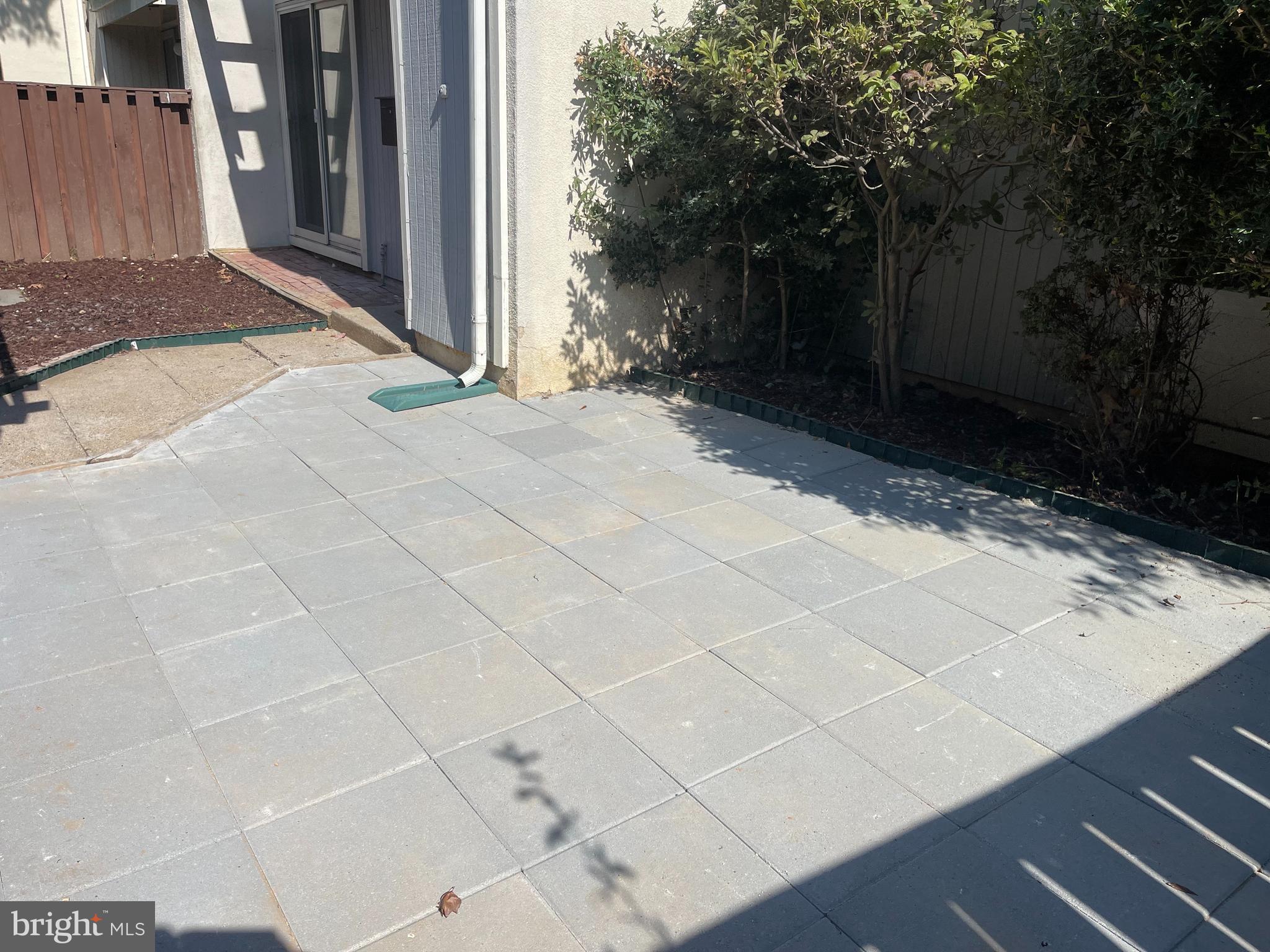 RESTON - Residential Lease