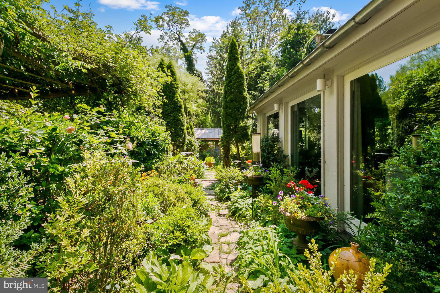 OVERLOOK - Residential