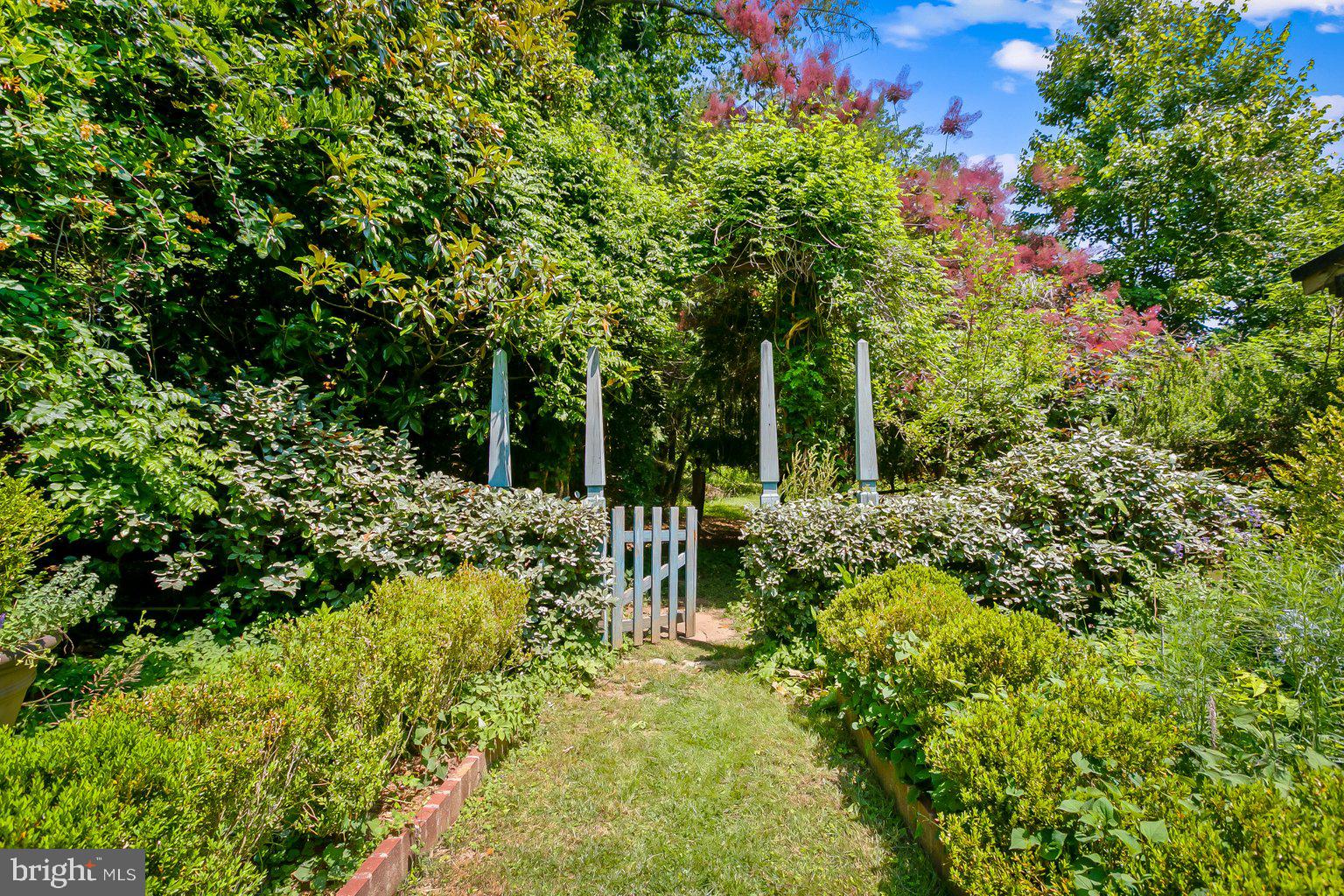 OVERLOOK - Residential