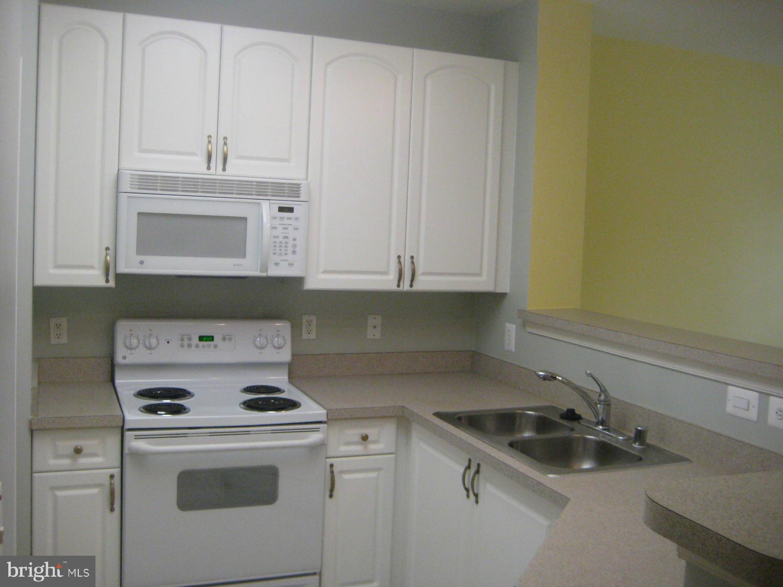 HIGH VIEW AT HUNT VALLEY - Residential Lease