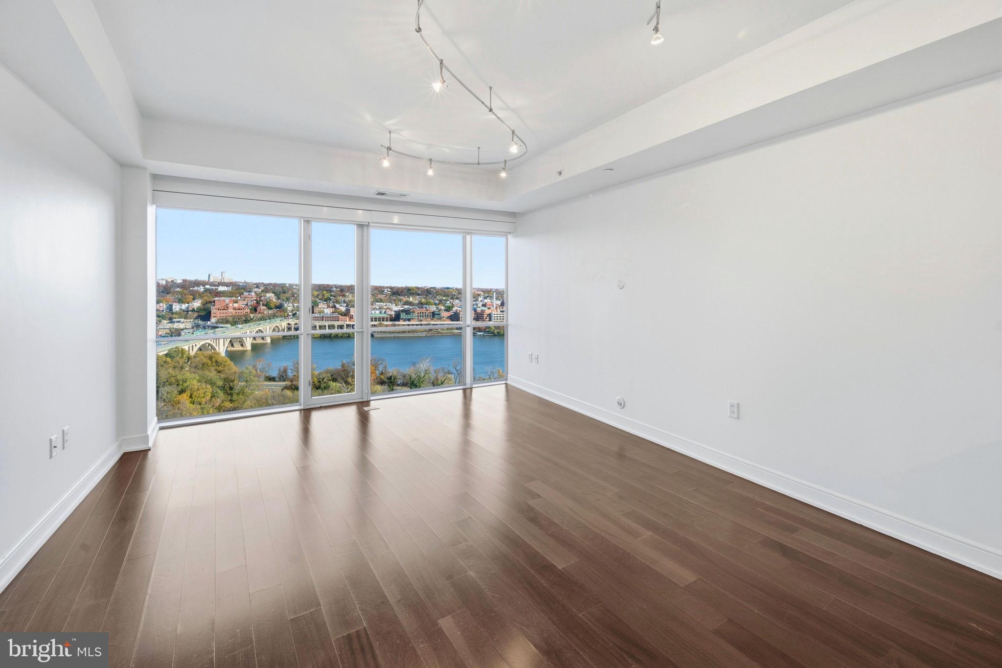 1111 19TH STREET N 1901