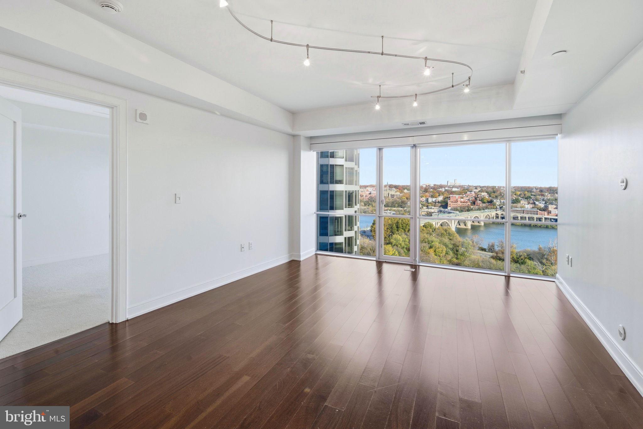 1111 19TH STREET N 1901