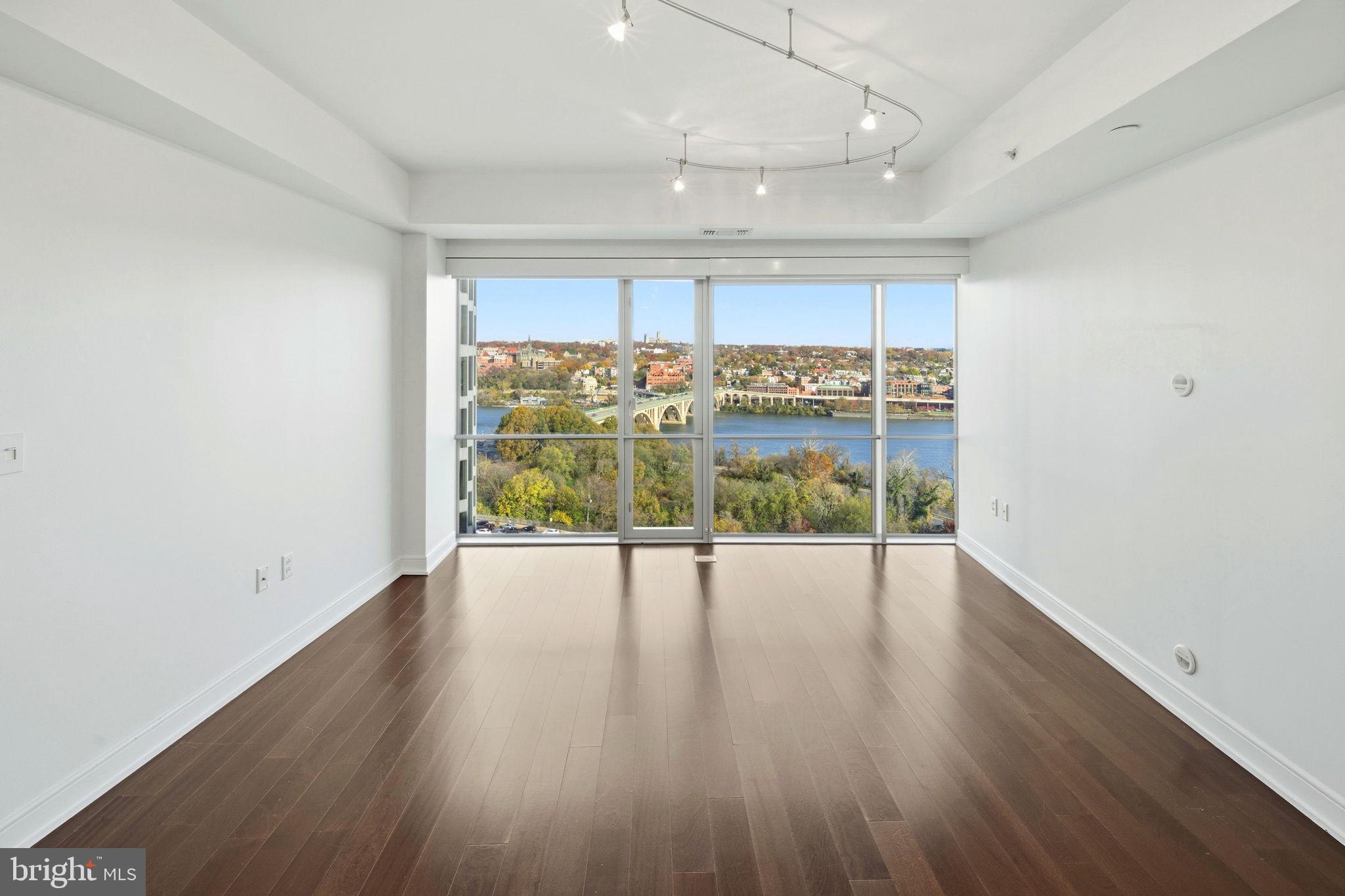 1111 19TH STREET N 1901