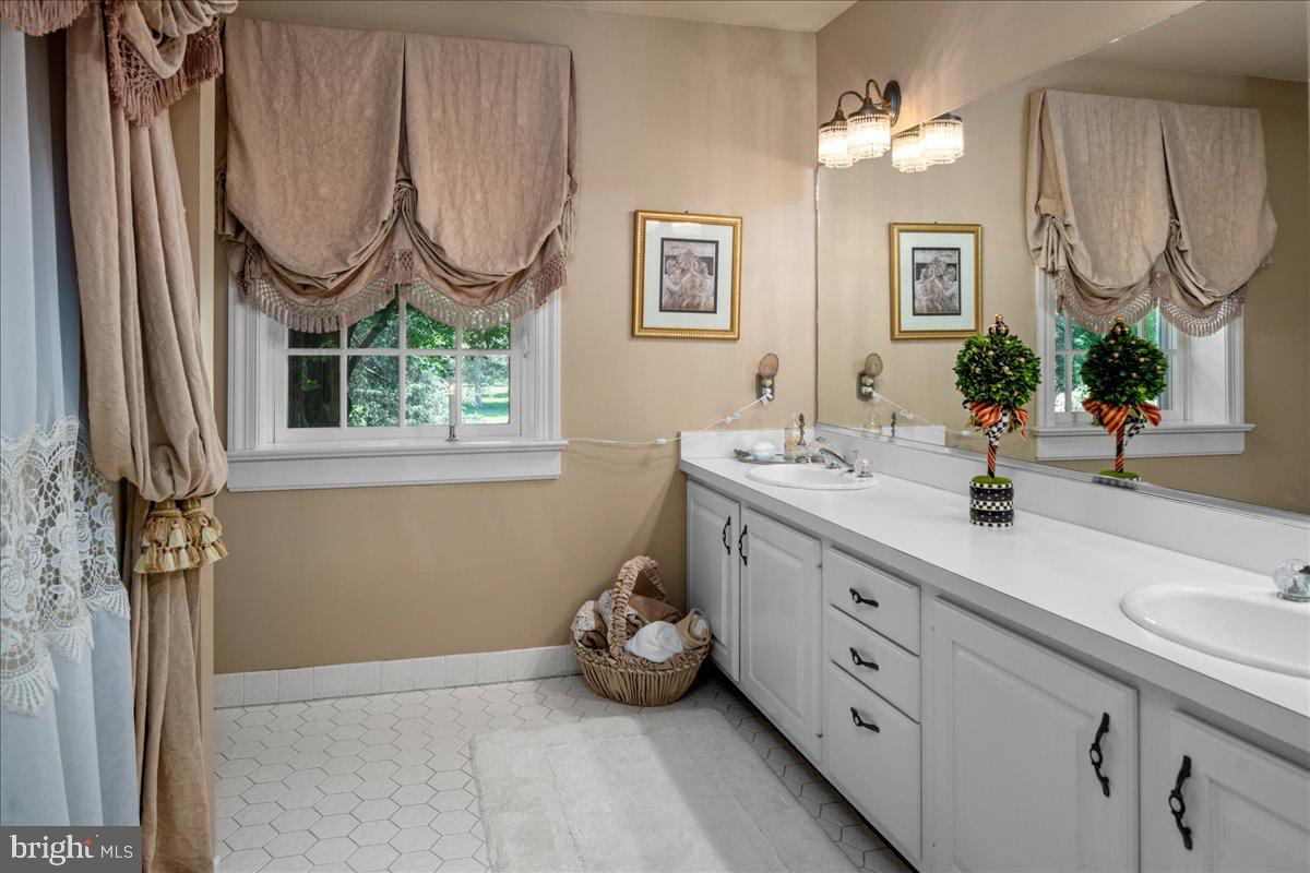 CEDAR GLEN - Residential