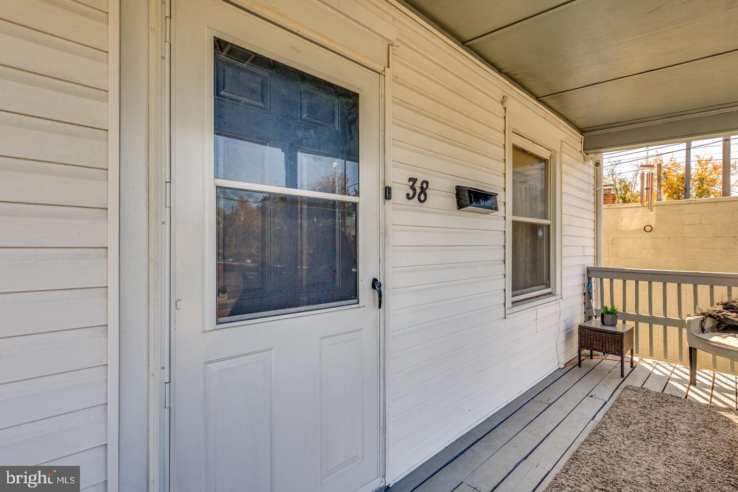 38 W CRESCENT BOULEVARD