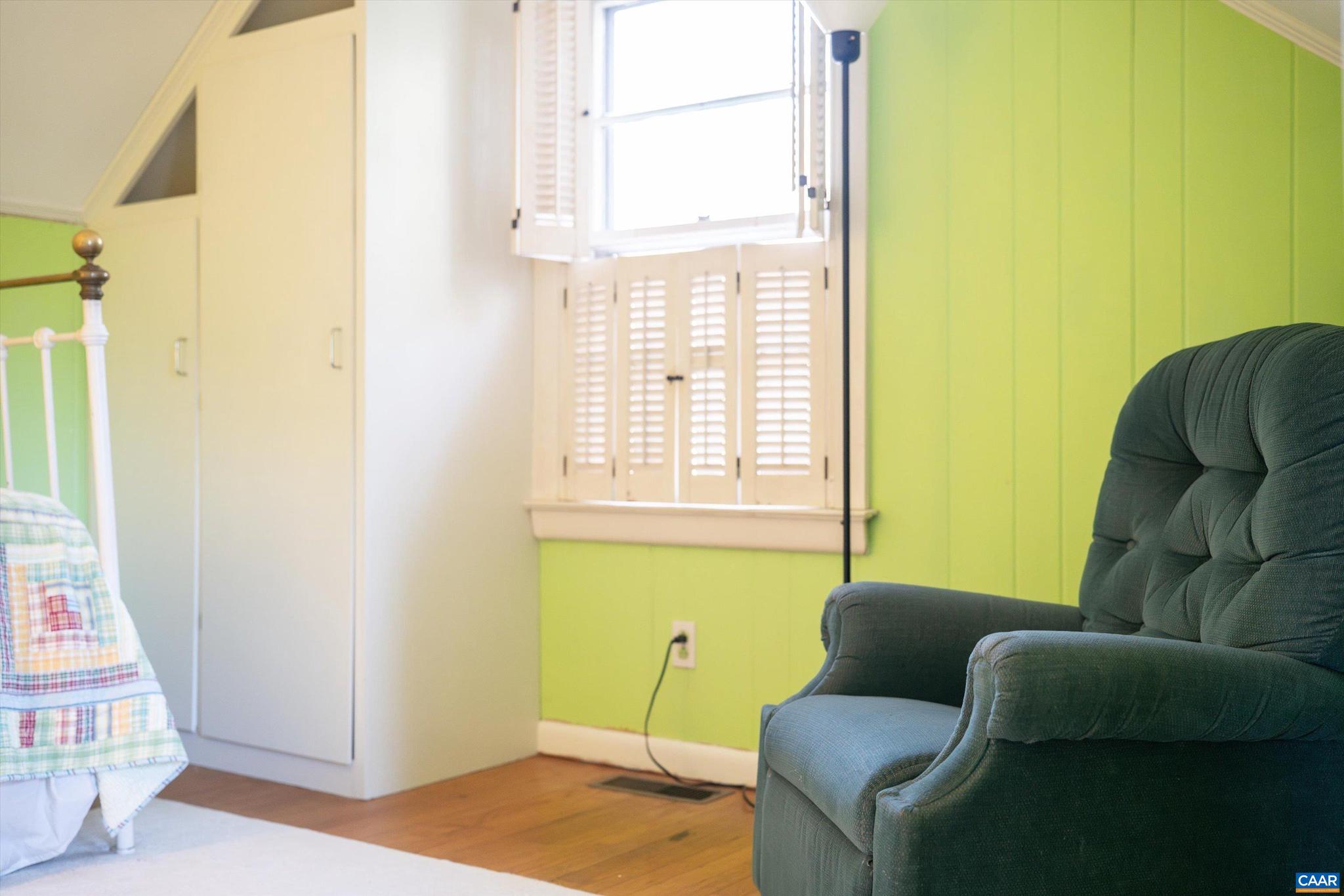 FOREST HILLS - Residential