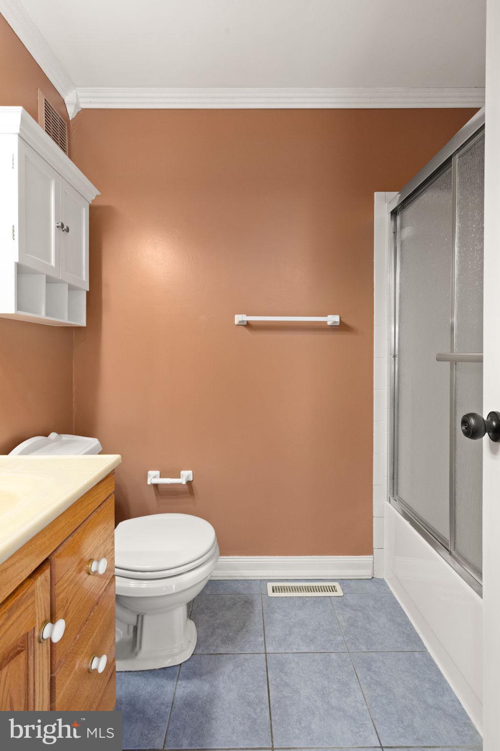 NORTH GATE HALL - Residential