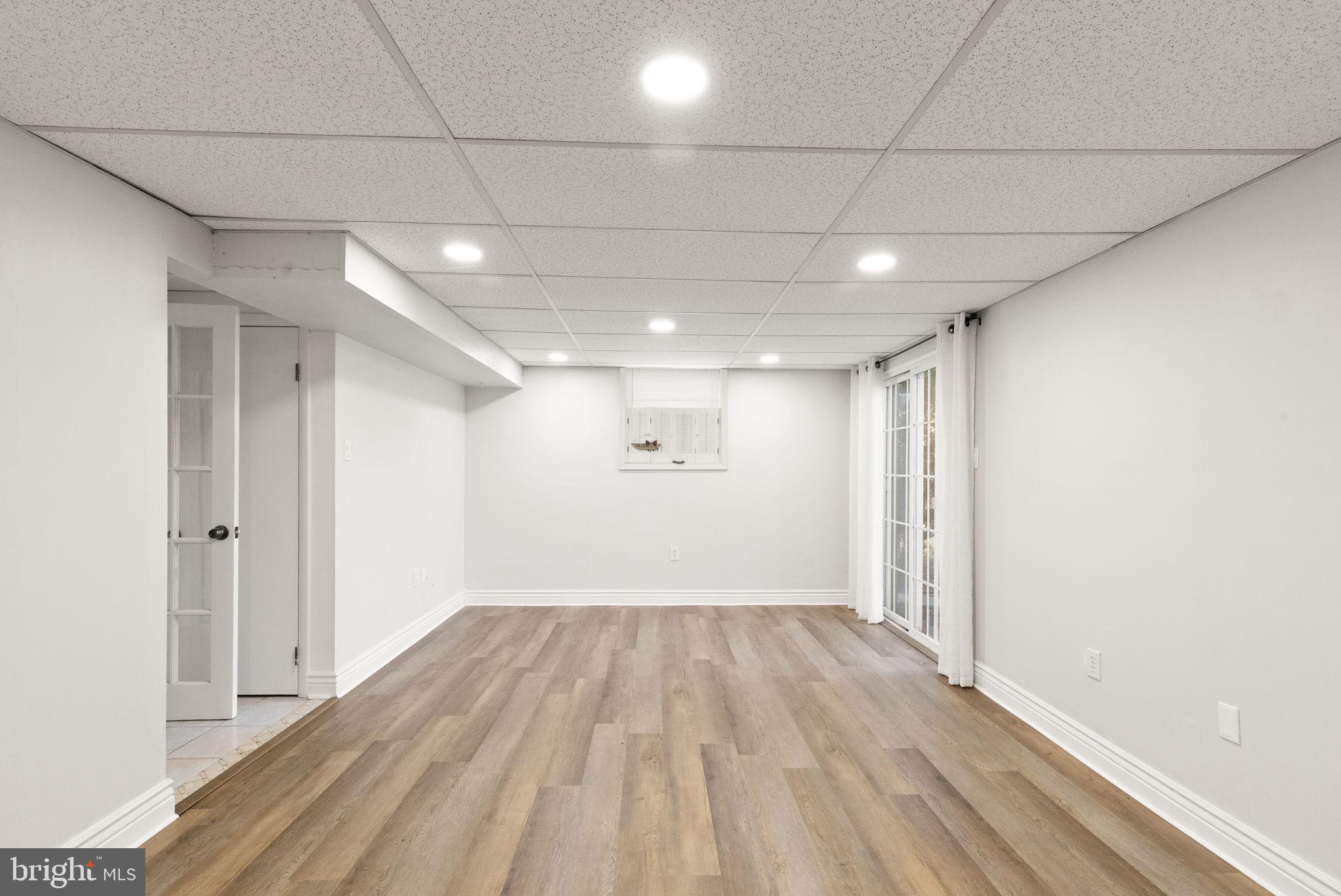 NORTH GATE HALL - Residential