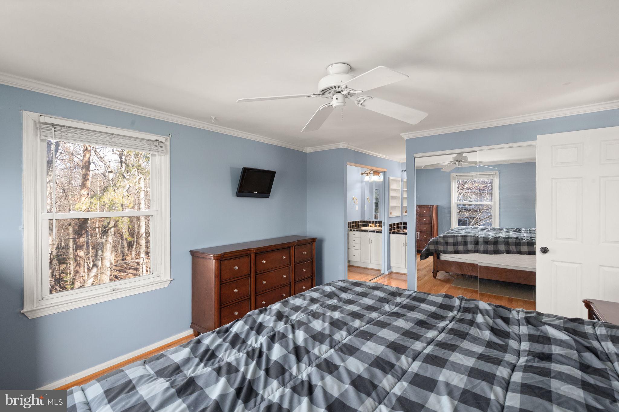 NORTH GATE HALL - Residential